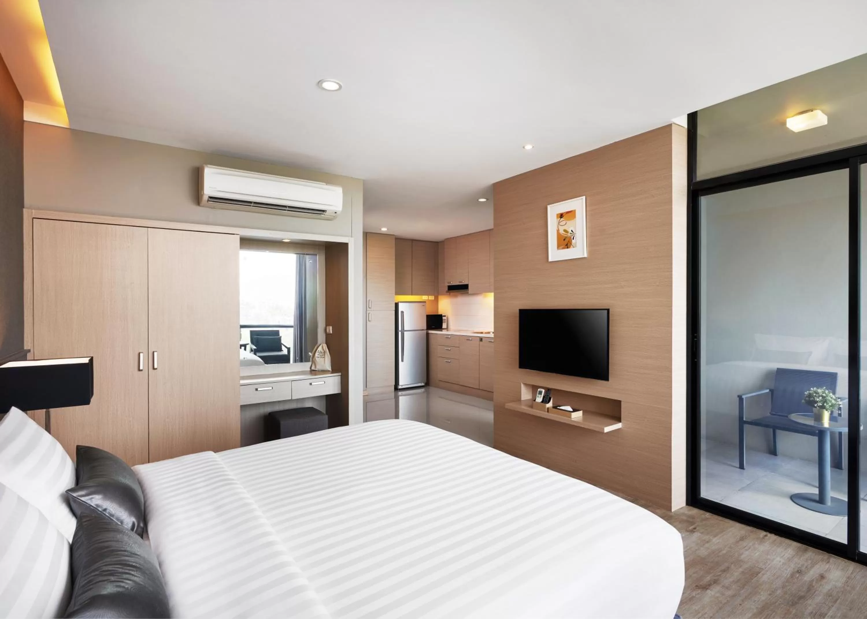 Bed in Altera Hotel and Residence by At Mind