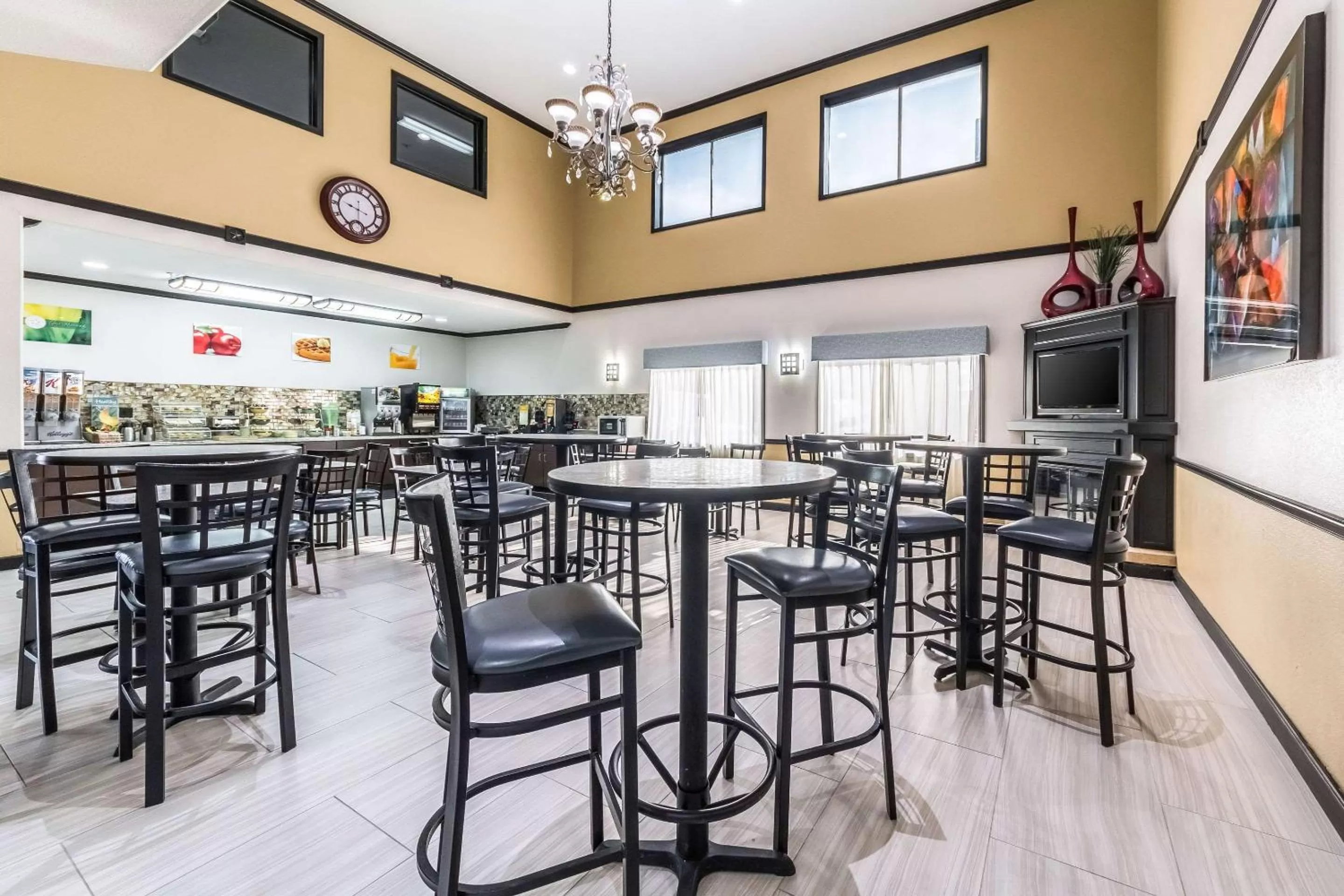 Restaurant/Places to Eat in Quality Inn & Suites SeaWorld North