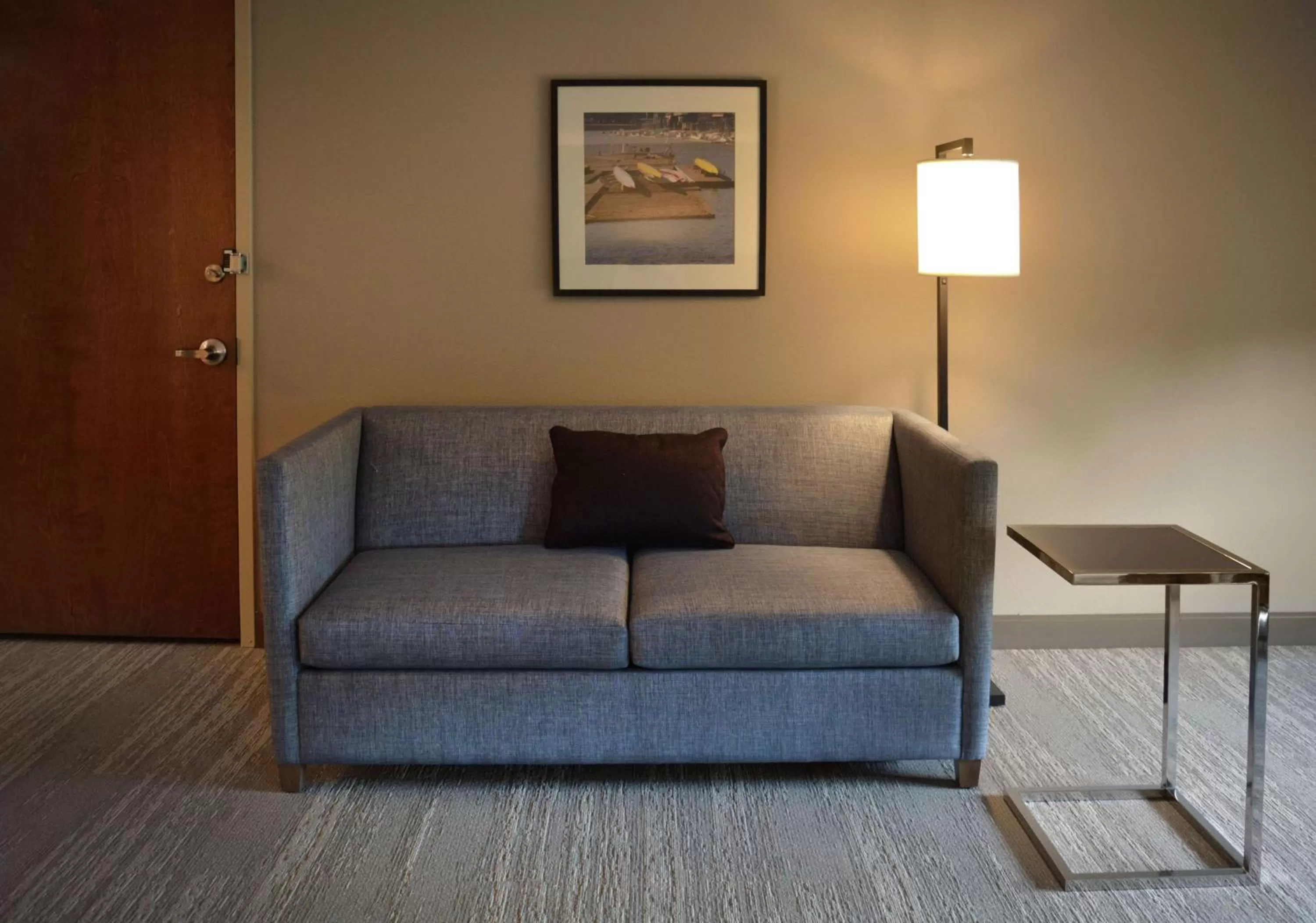 Living room in Hampton Inn & Suites Philadelphia/Media