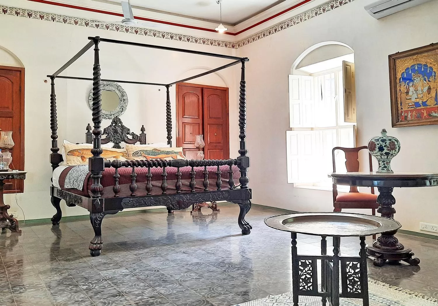 Photo of the whole room in Saratha Vilas Chettinad