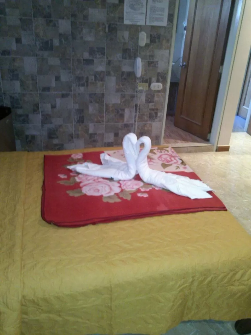 Bed in HOTEL MUEVETE POR VARGAS