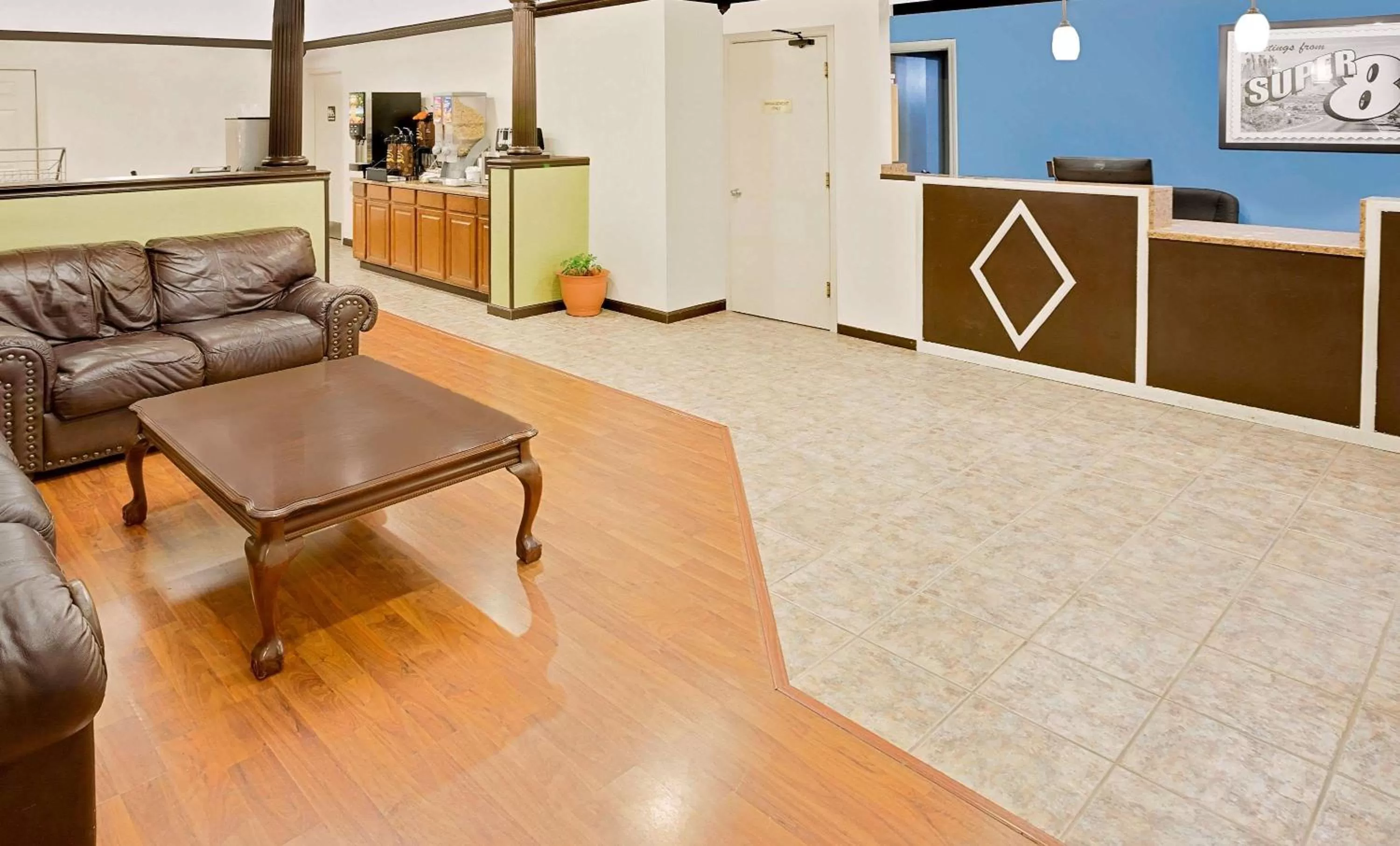 Lobby or reception in Super 8 by Wyndham Hazen