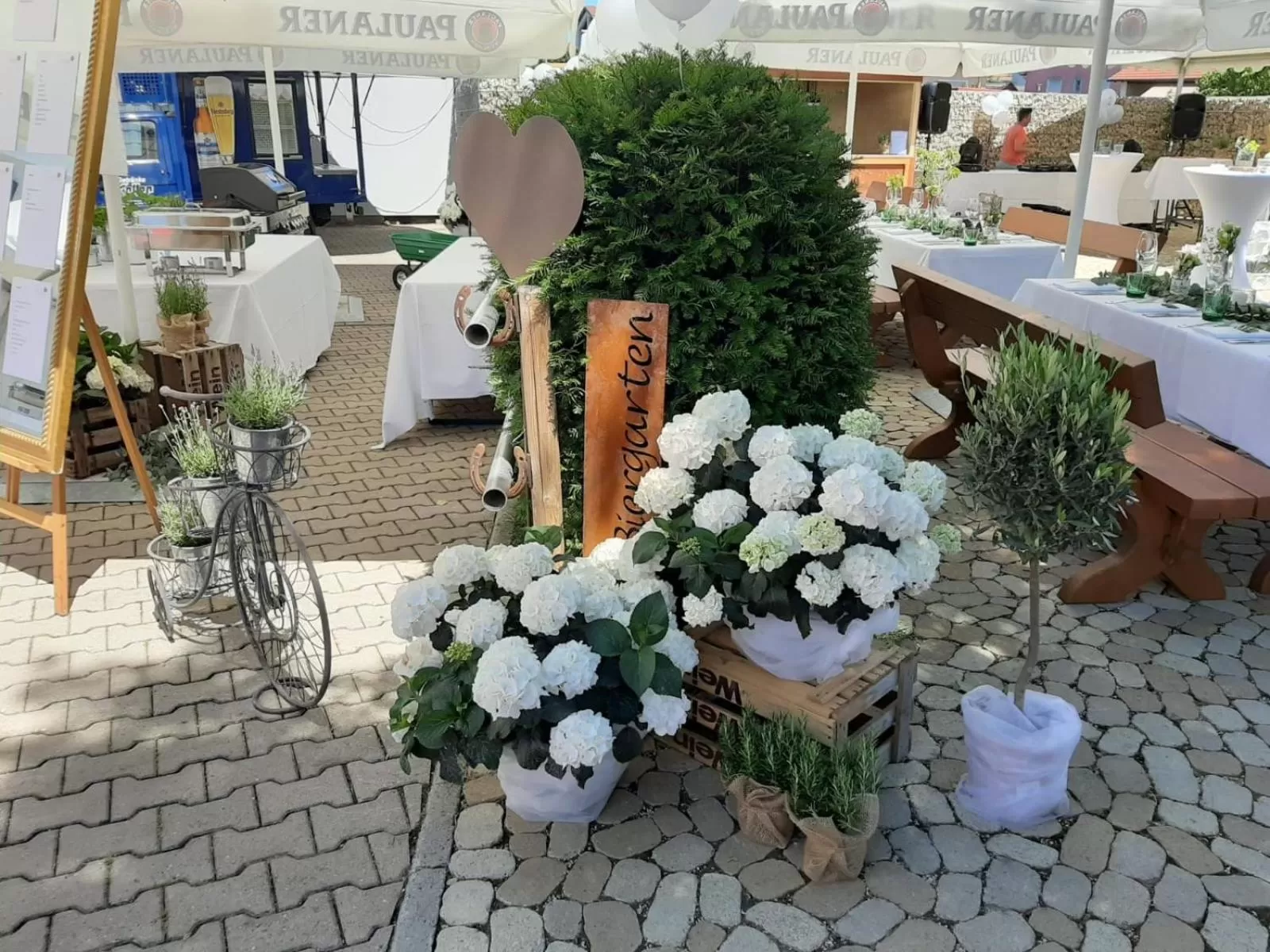 Patio, Banquet Facilities in Landhotel ALTE LINDE