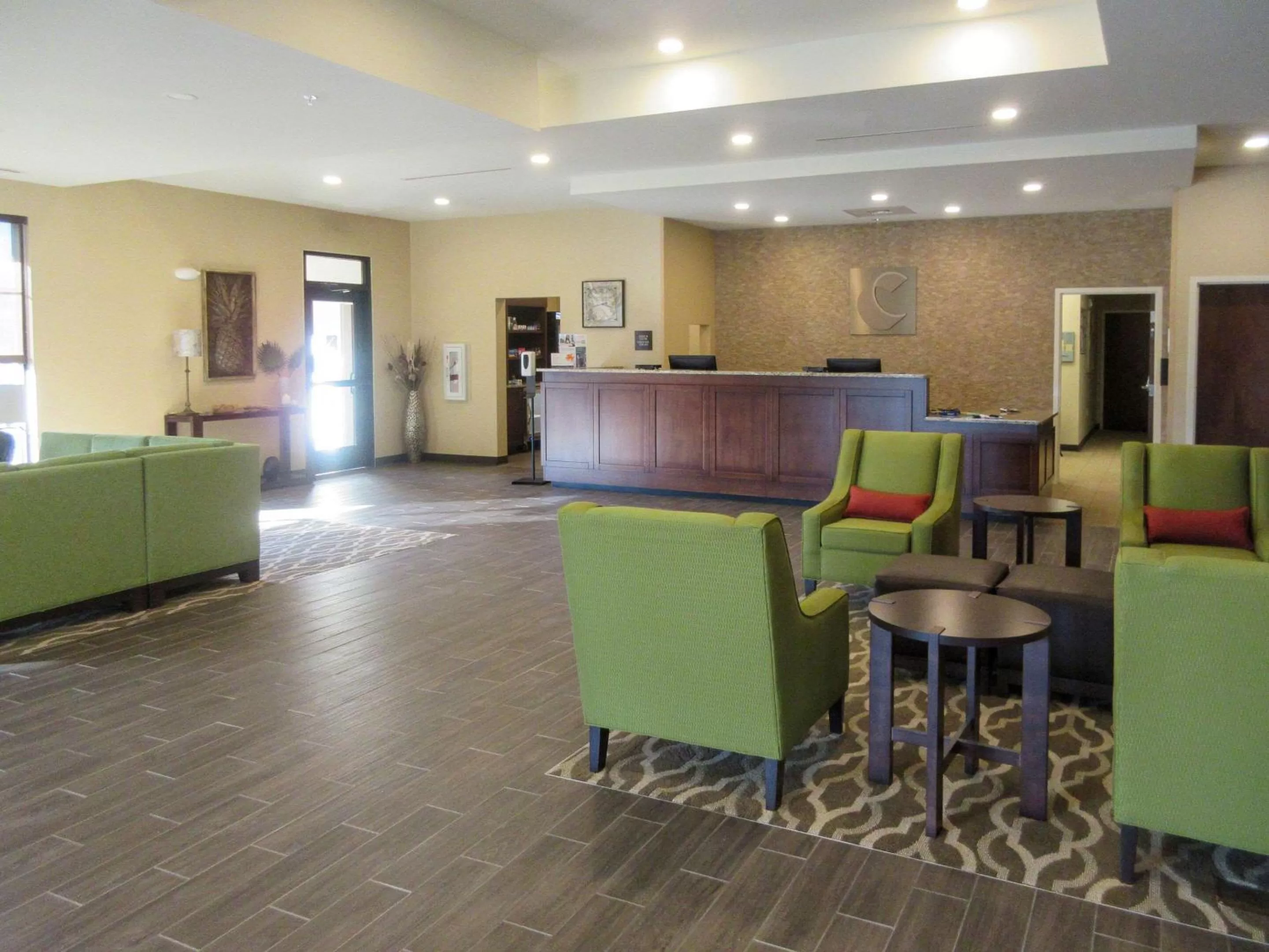 Lobby or reception in Comfort Suites Summerville