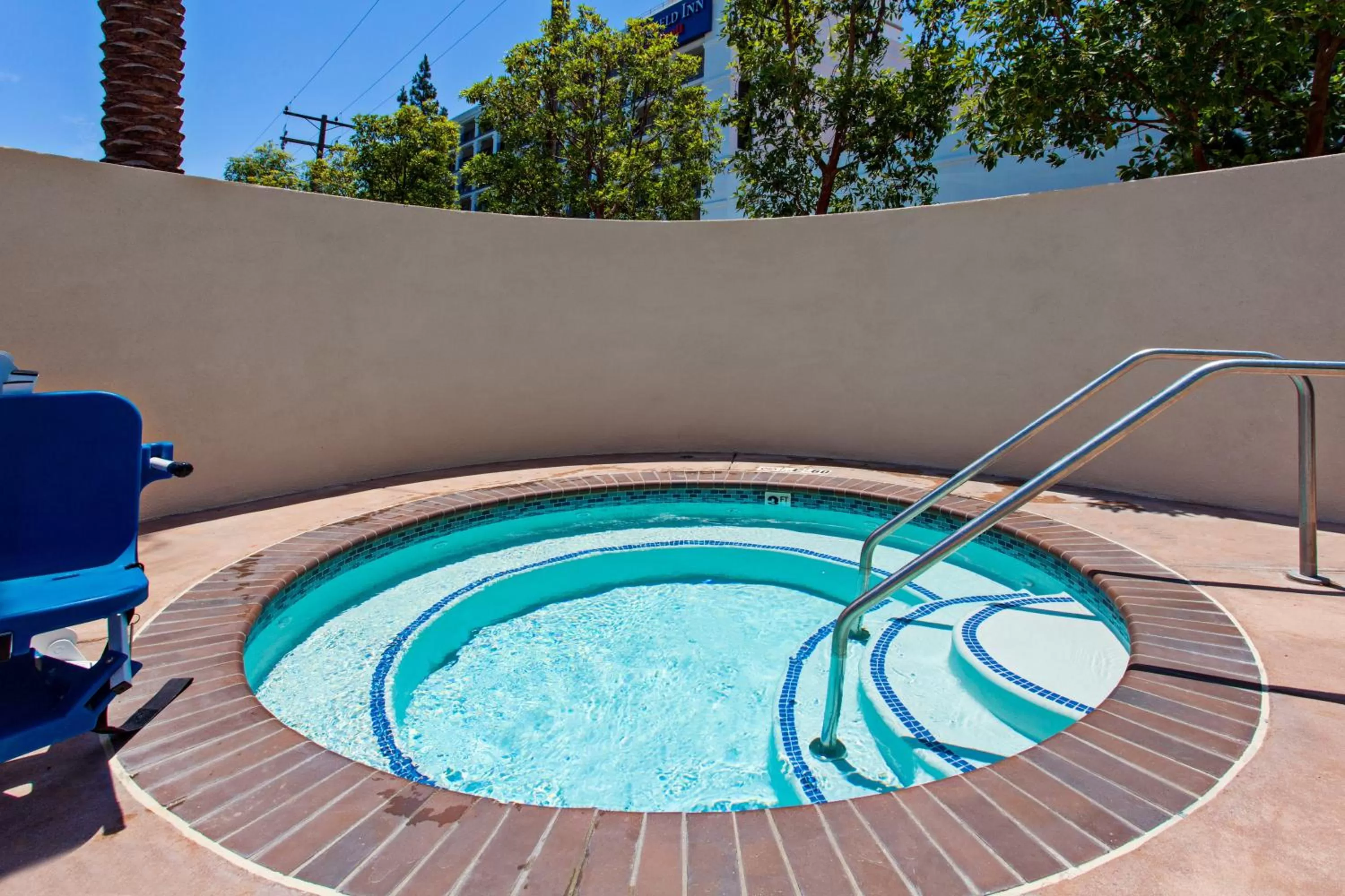 Swimming pool in Holiday Inn Express & Suites Anaheim Resort Area by IHG