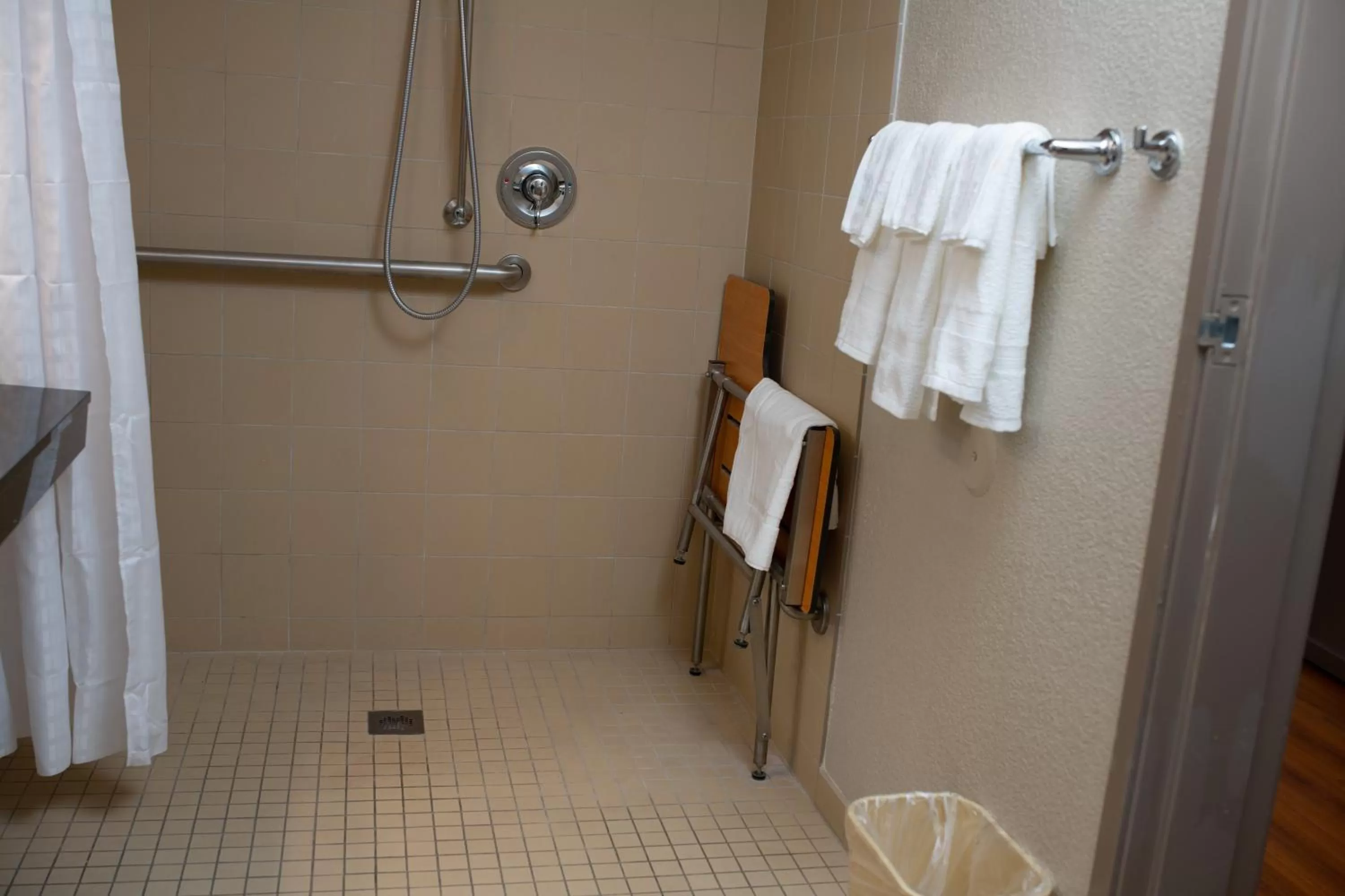 Queen Room with Mobility Access and Roll-In Shower, Non-Smoking in AmericInn by Wyndham Madison WI
