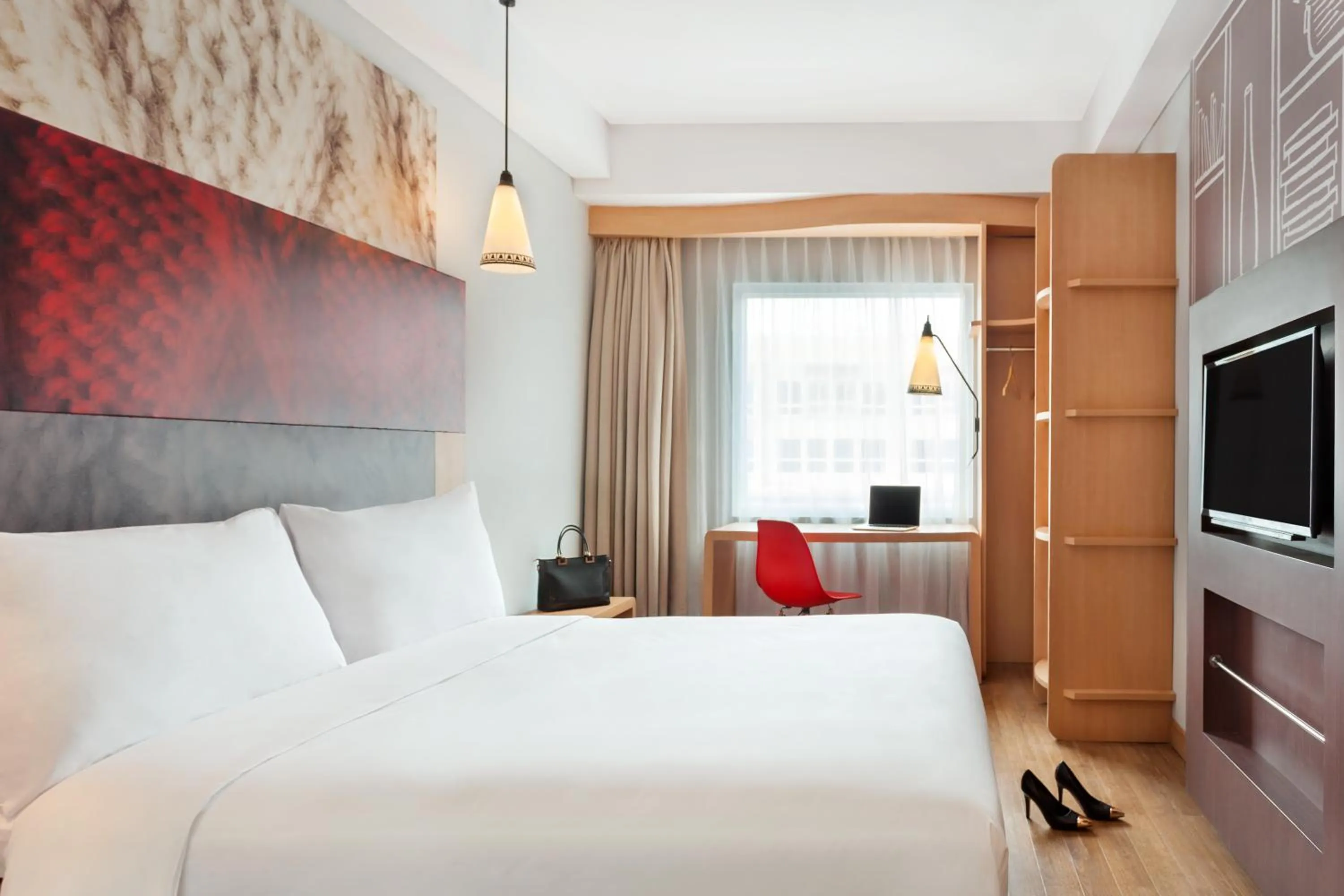 Shower, Bed in ibis Yogyakarta Adi Sucipto