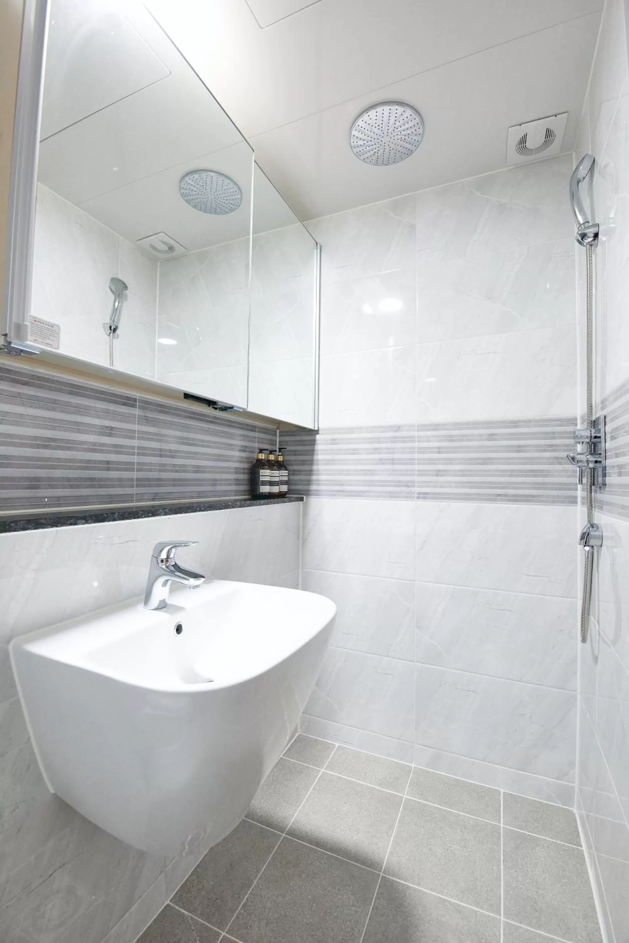 Bathroom in The Port Hotel Busan