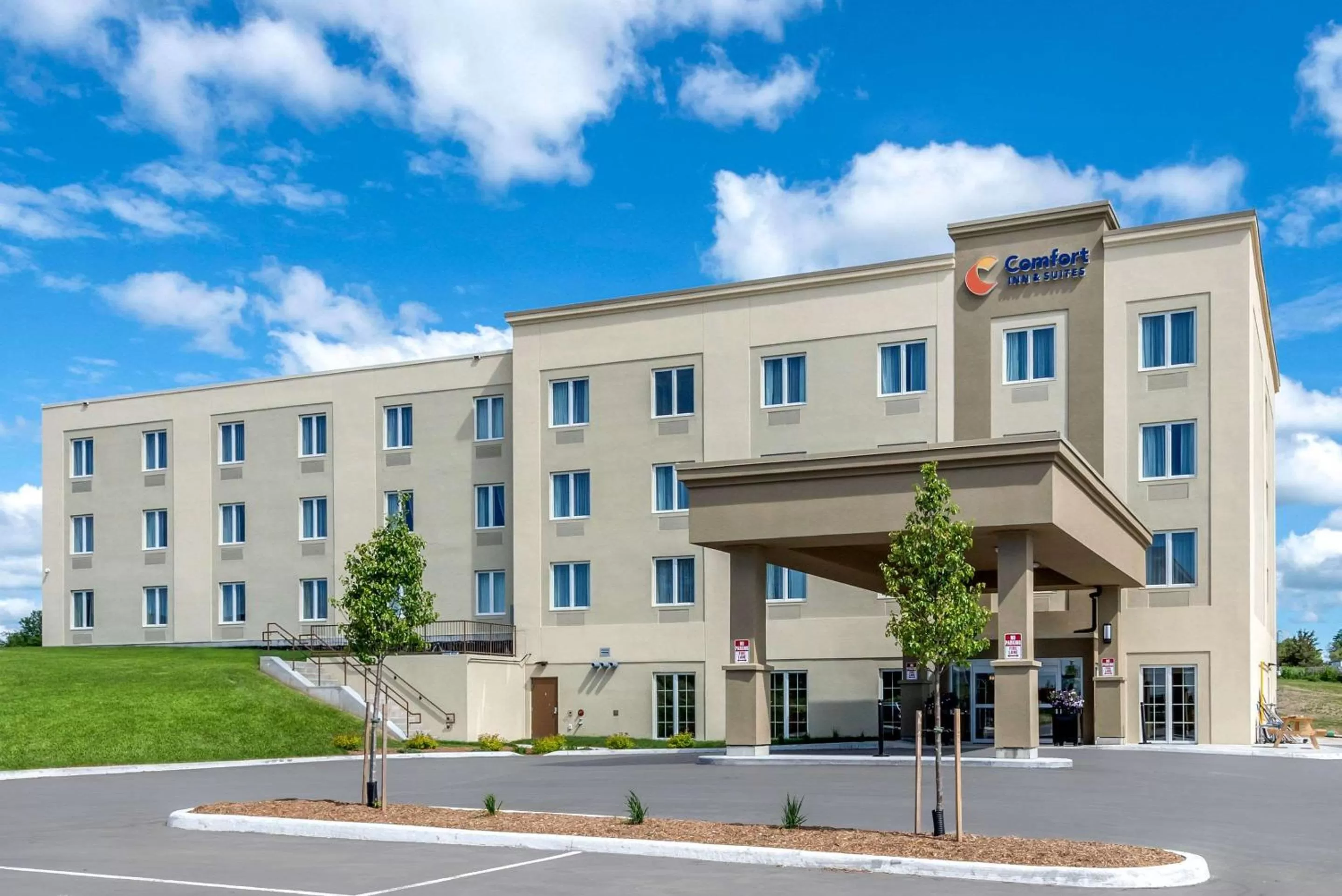 Property building in Comfort Inn & Suites