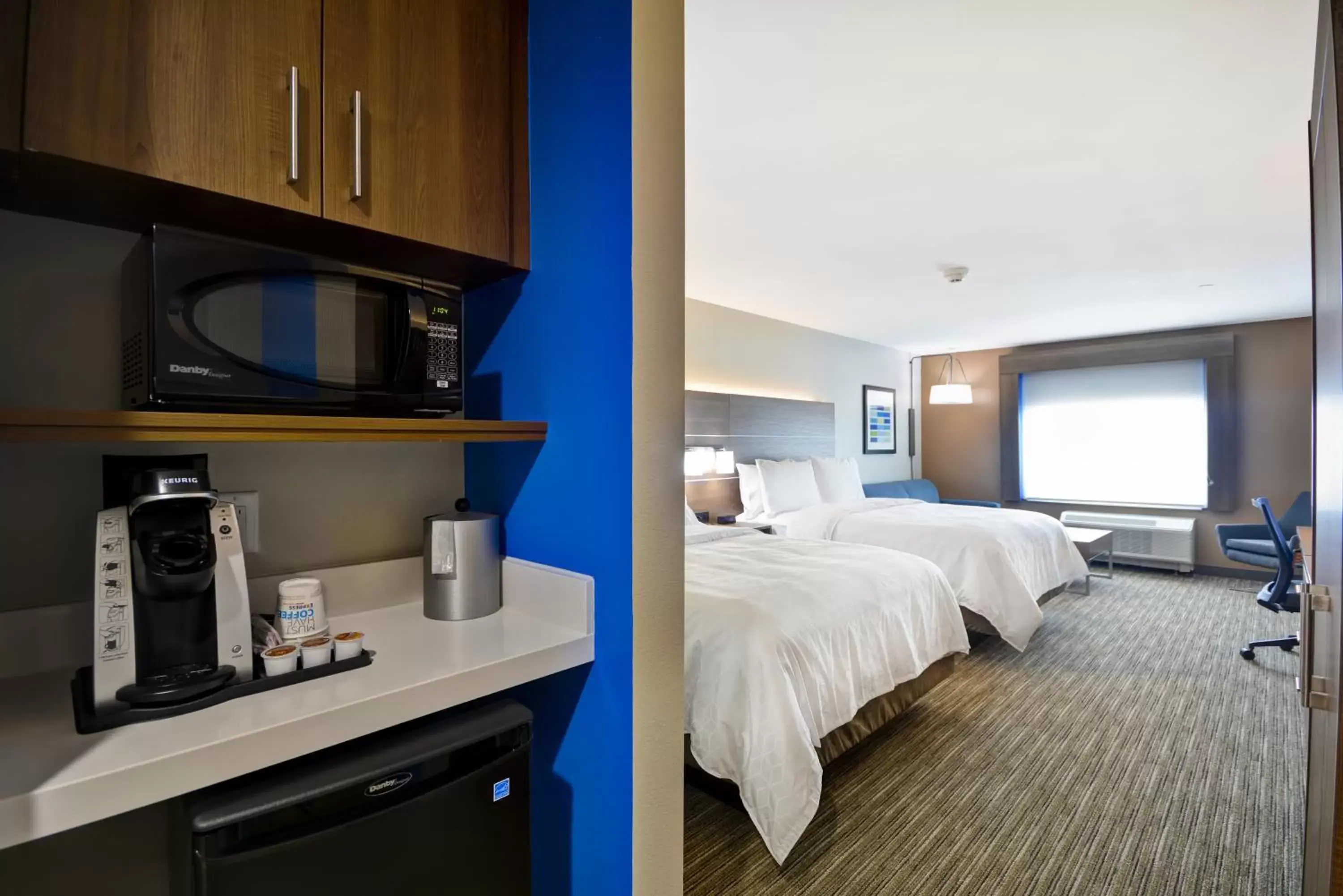 Two-Bedroom Suite - Hearing Accessible in Holiday Inn Express & Suites - Houston NASA - Boardwalk Area by IHG Two-Bedroom Suite - Hearing Accessible in Holiday Inn Express & Suites - Houston NASA - Boardwalk Area by IHG