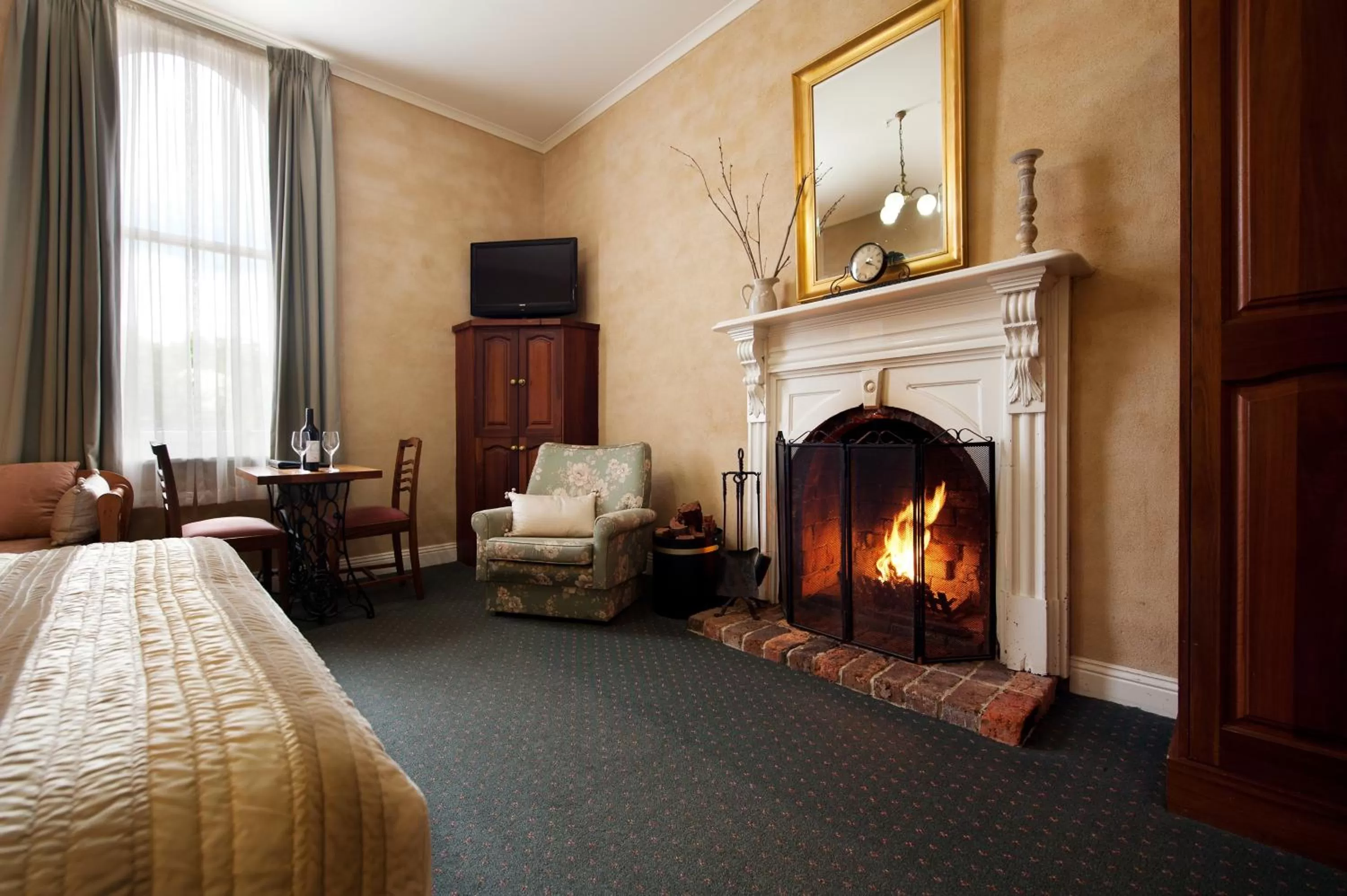Decorative detail, Bed in Central Springs Inn