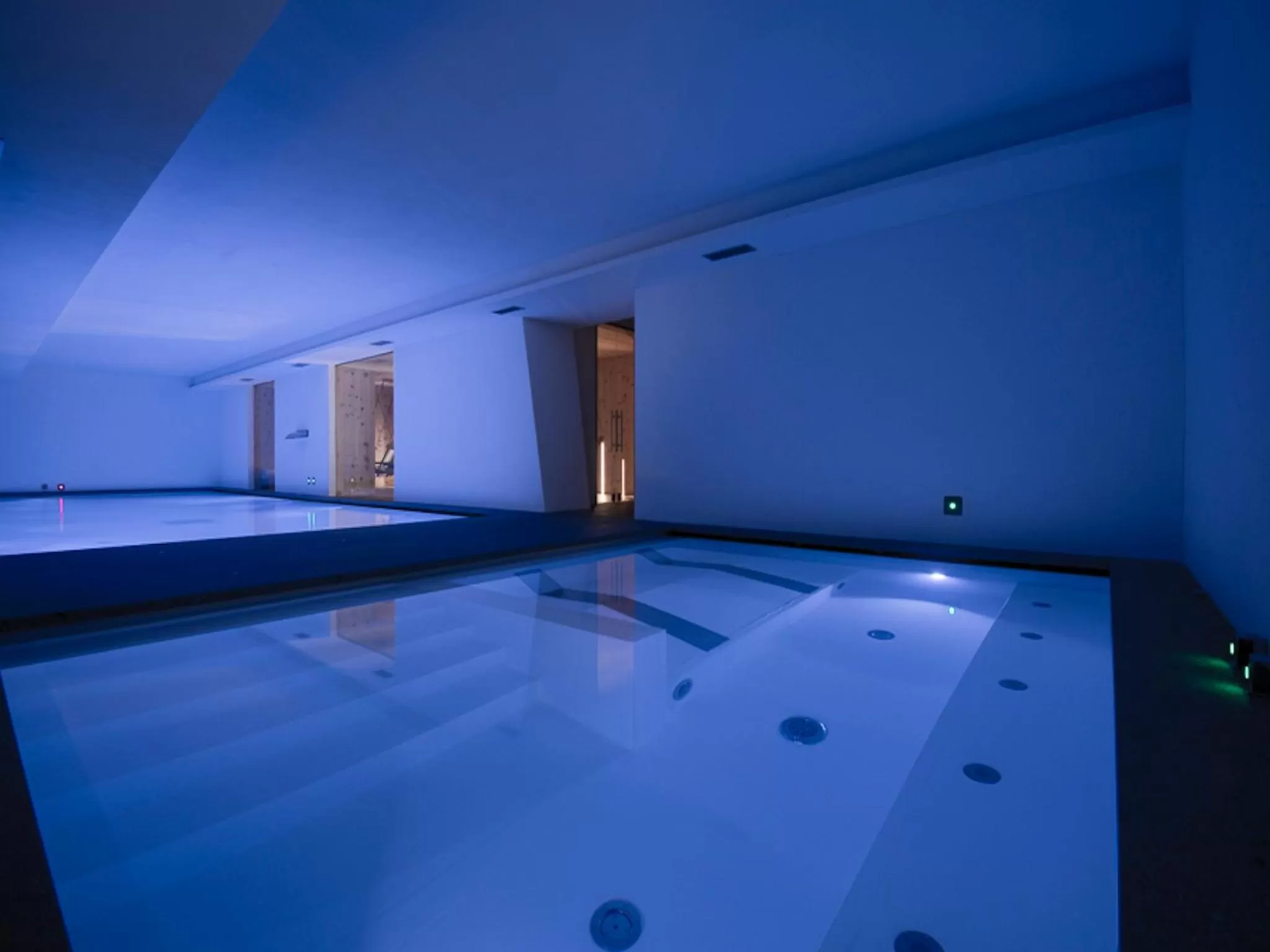 Spa and wellness centre/facilities, Swimming Pool in Residence Adamello Resort