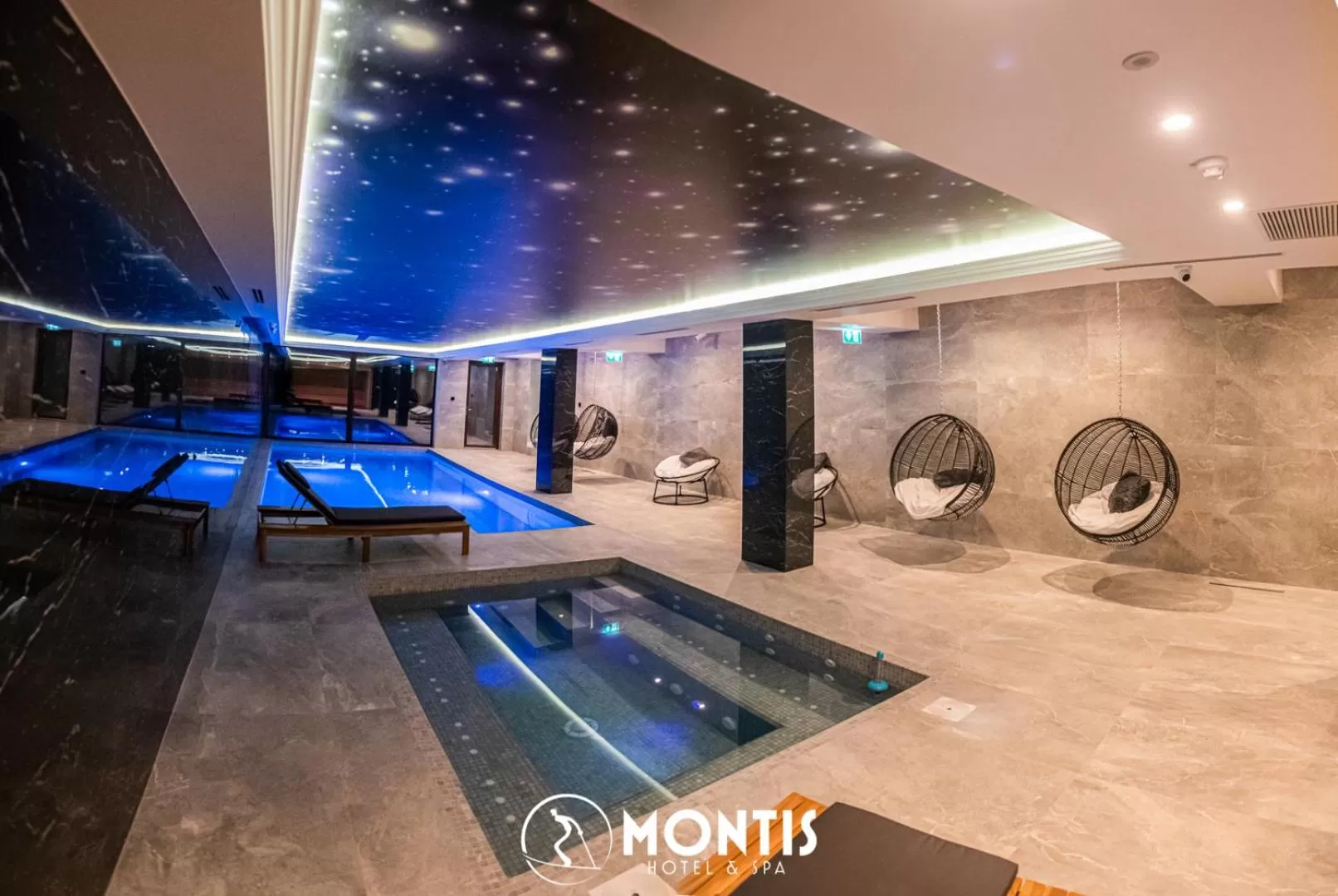 Swimming pool in Montis Hotel & Spa
