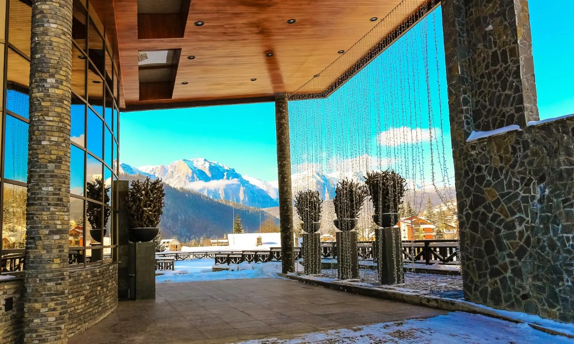 Mountain view in Lux Garden Hotel