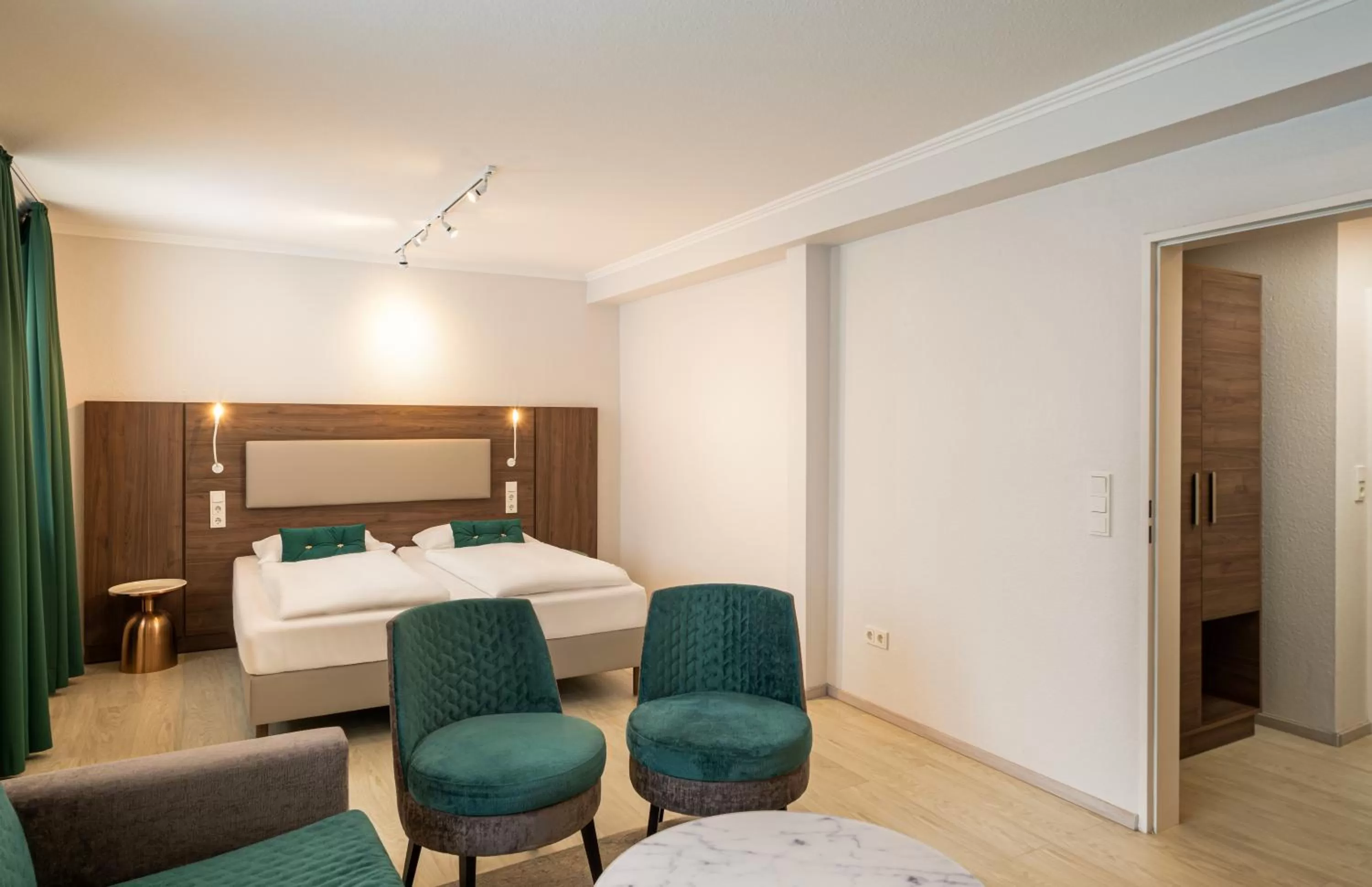 Seating area, Bed in Arthotel ANA Liberty Bremen City