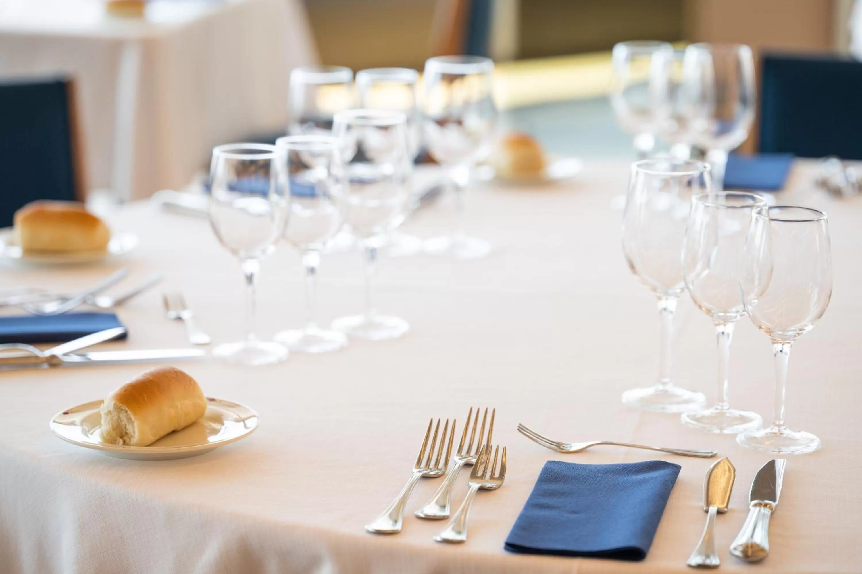 Restaurant/places to eat in Hotel Royal Continental