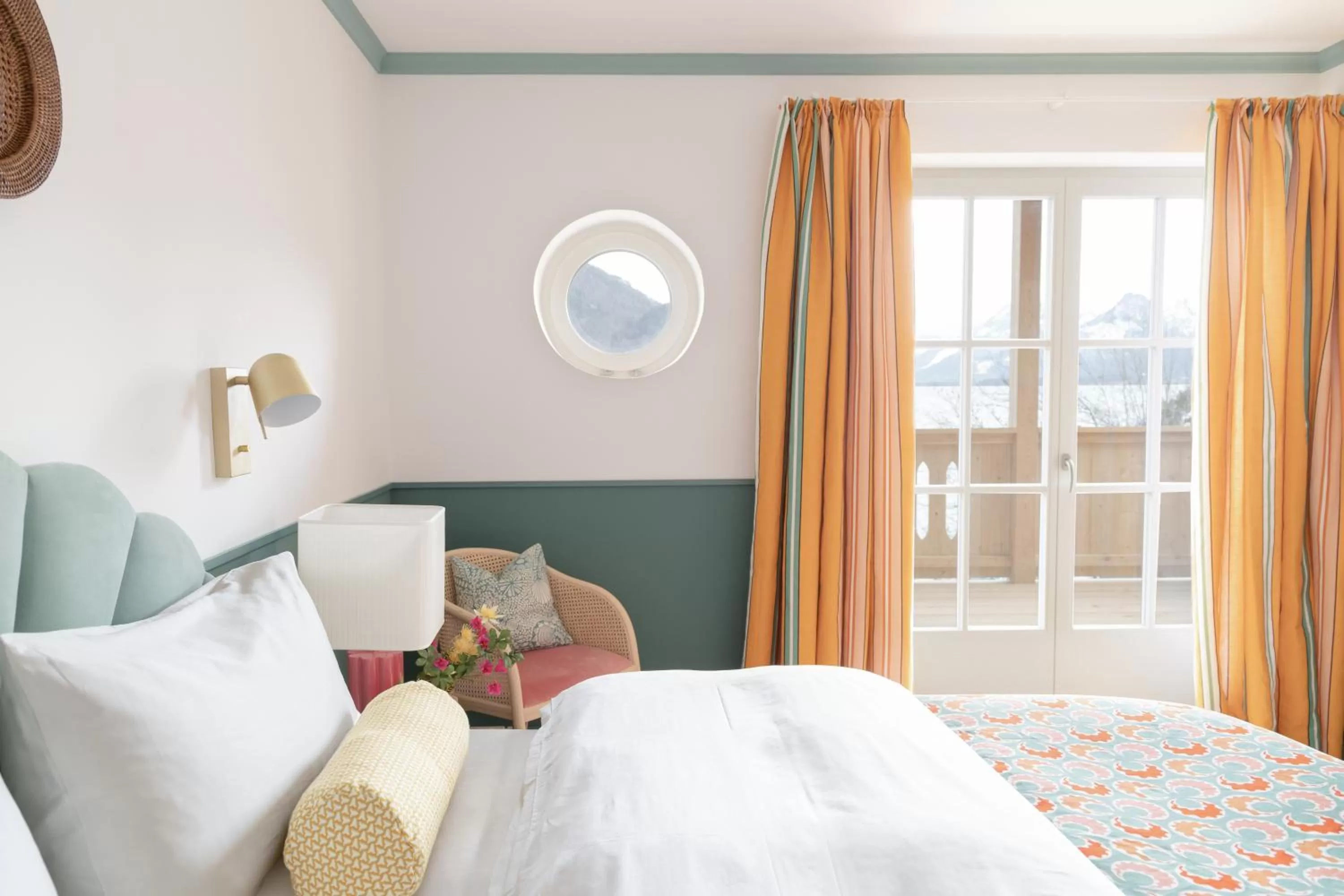 Photo of the whole room, Bed in Villa Alma - a lakeside Boutique Hotel