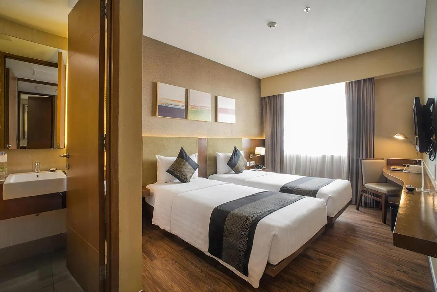 Photo of the whole room, Bed in eL Hotel Jakarta