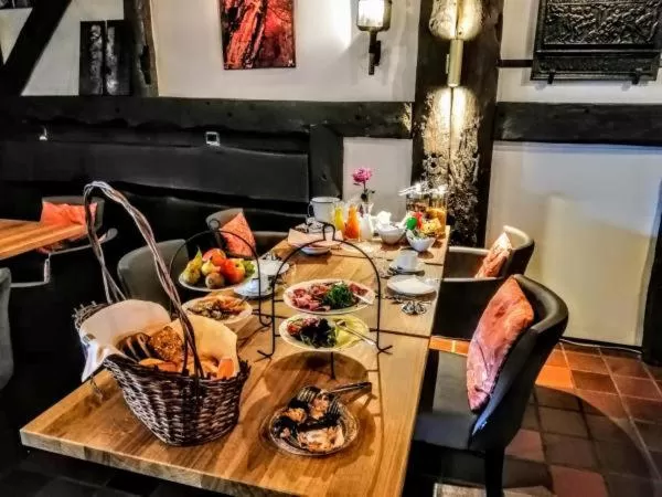 Buffet breakfast in Burg Wassenberg