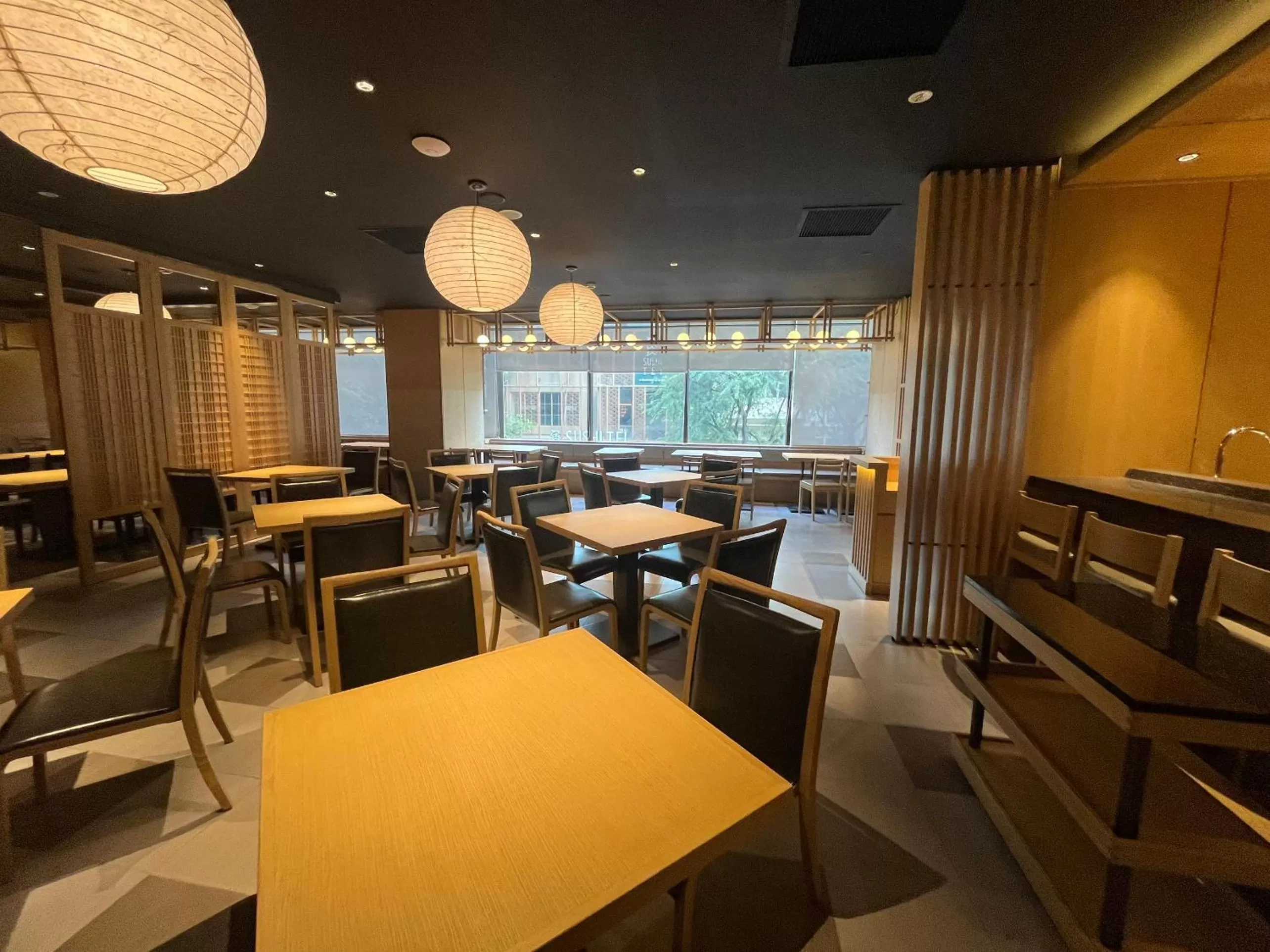 Restaurant/places to eat in Sotetsu Grand Fresa Saigon