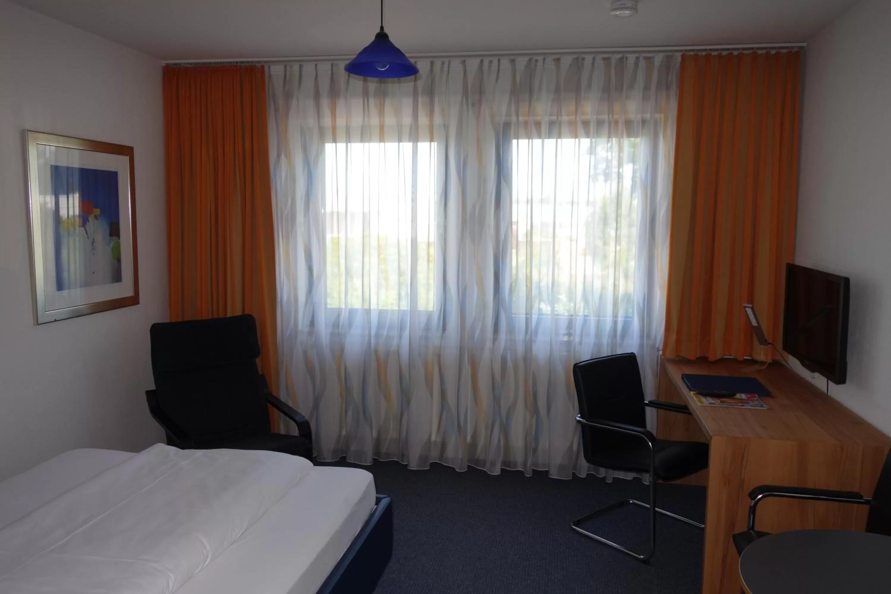 Day, TV/Entertainment Center in Hotel Gästehaus Linden