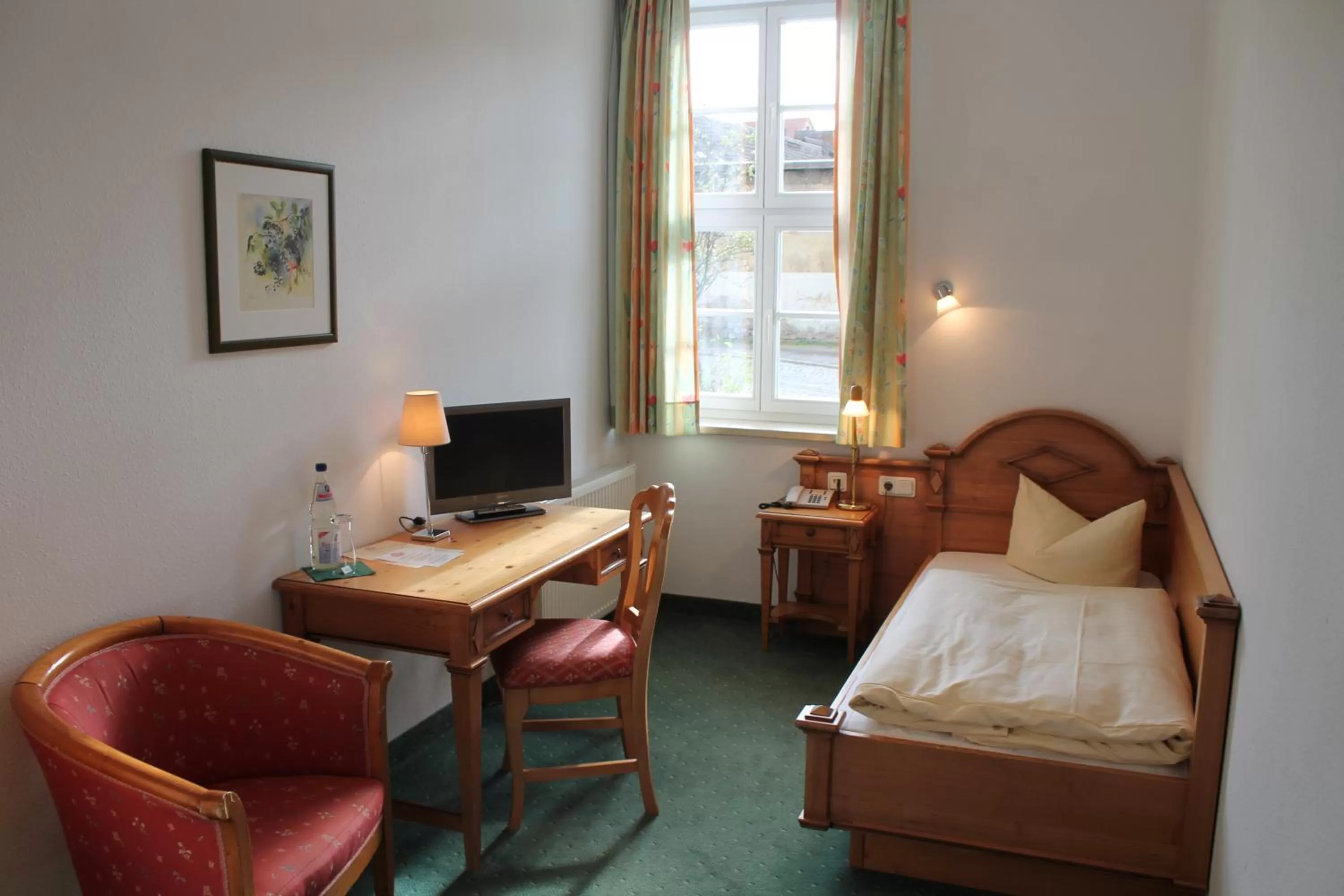 Bedroom, Bed in Hotel zum Brauhaus