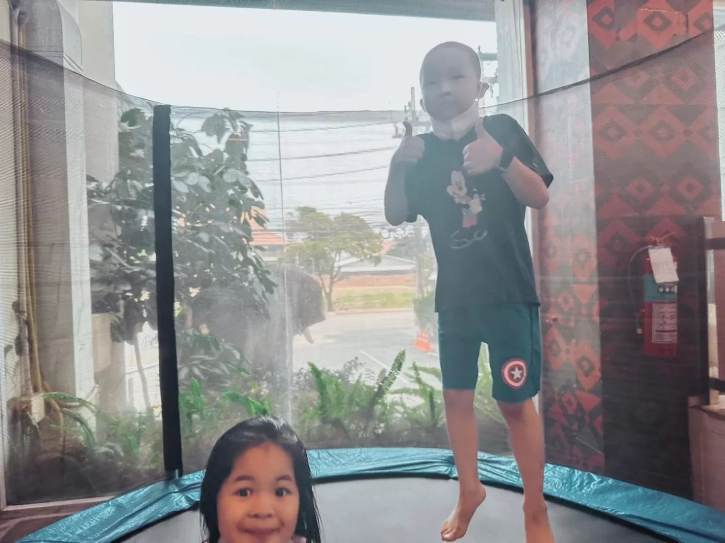 People in Hotel De Khuvieng