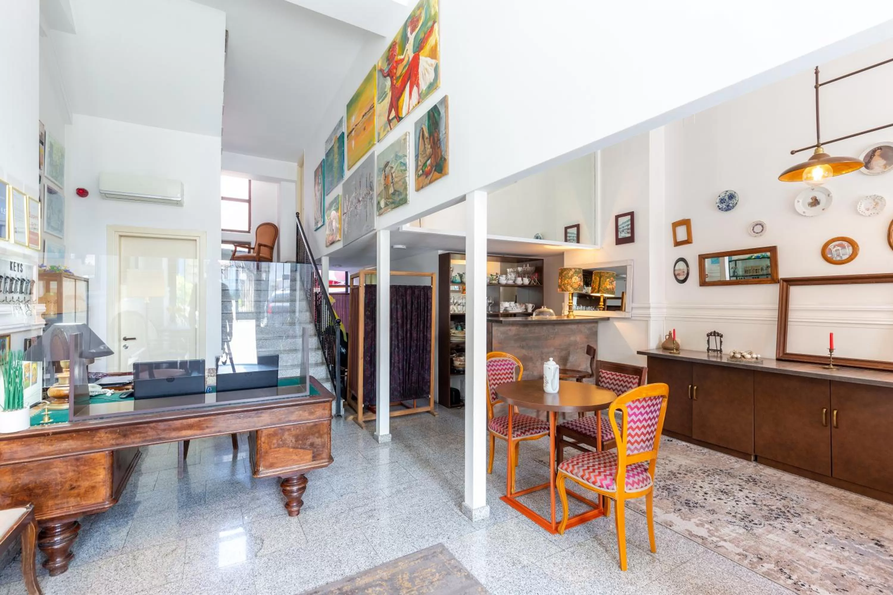 Lobby or reception in Hotel N16