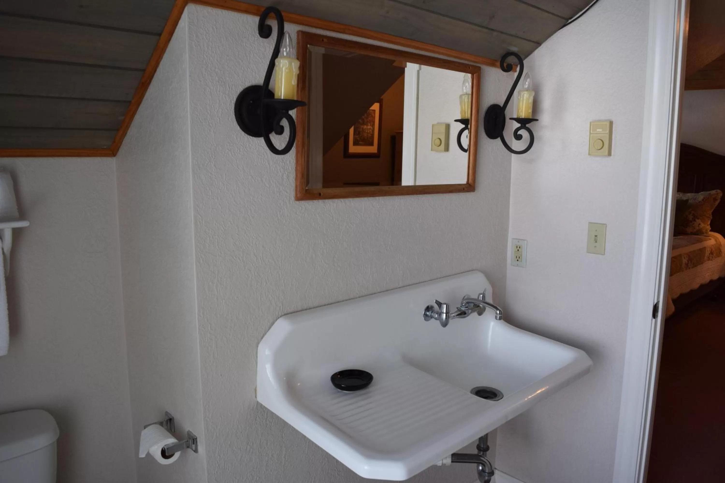 Property building, Bathroom in Grist Mill Inn