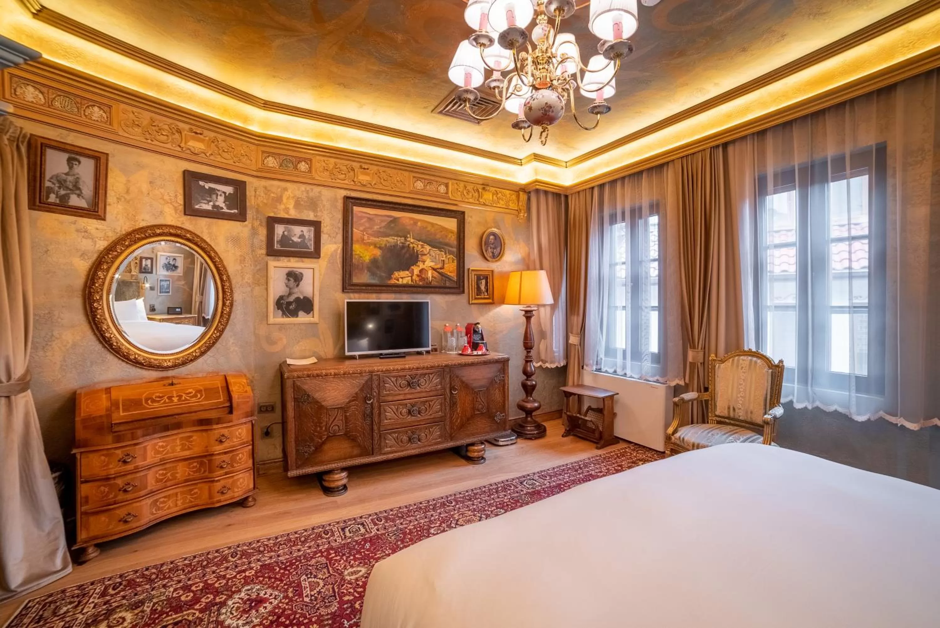 Bed in Bey House Royal Hotel