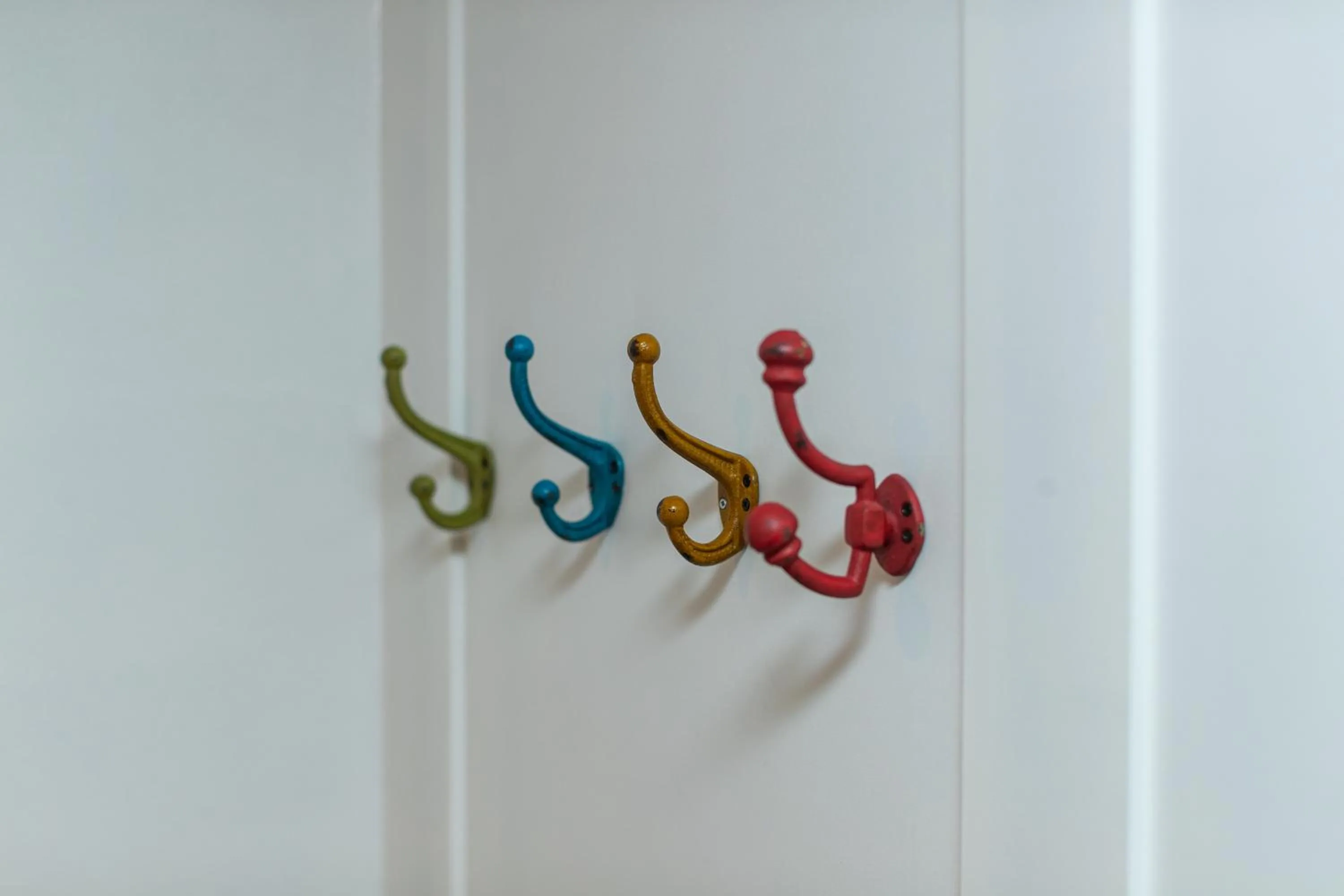 wardrobe in Holly Lodge Guest House with FREE off site health club