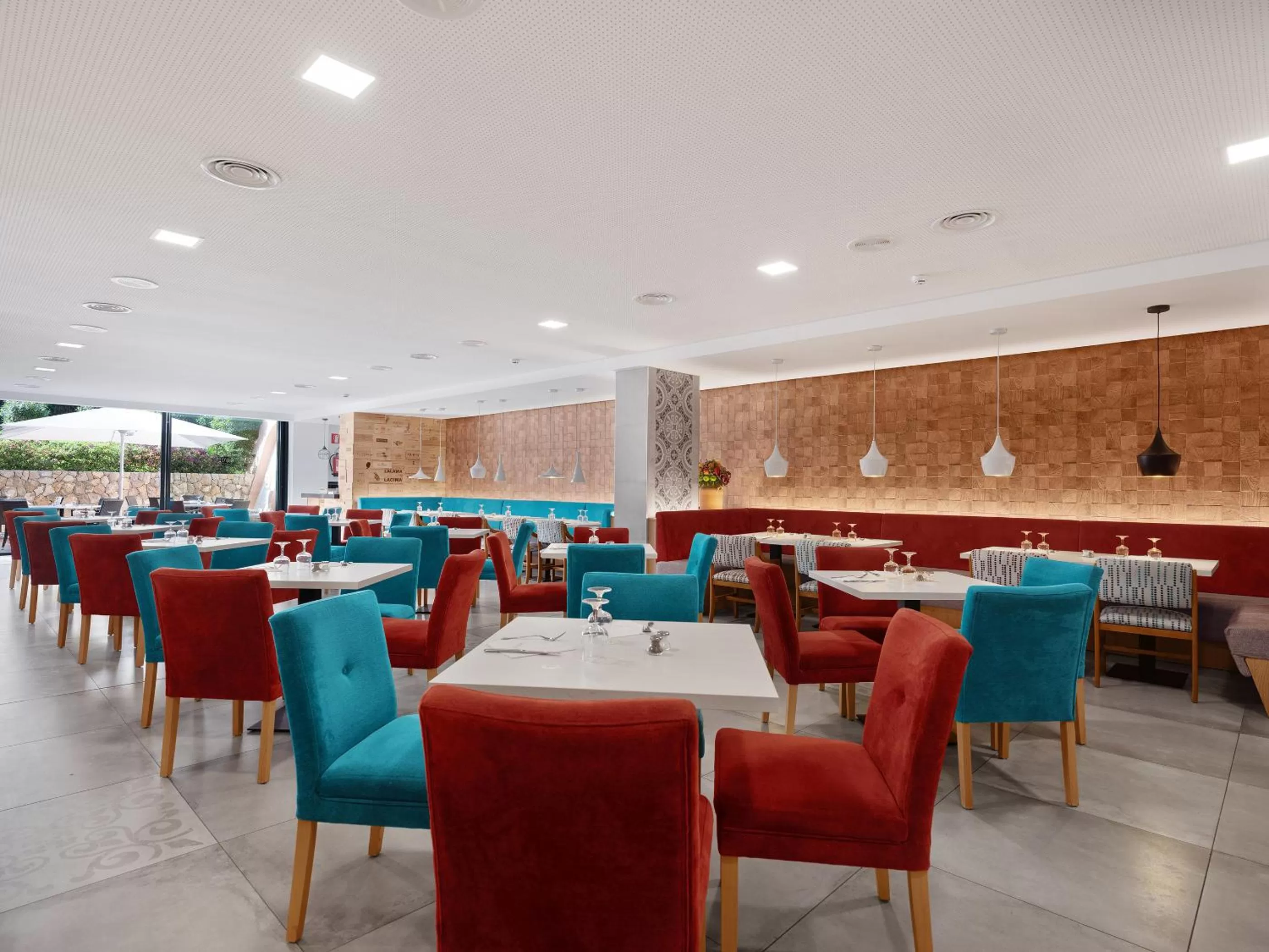 Restaurant/places to eat in Aparthotel Aquasol