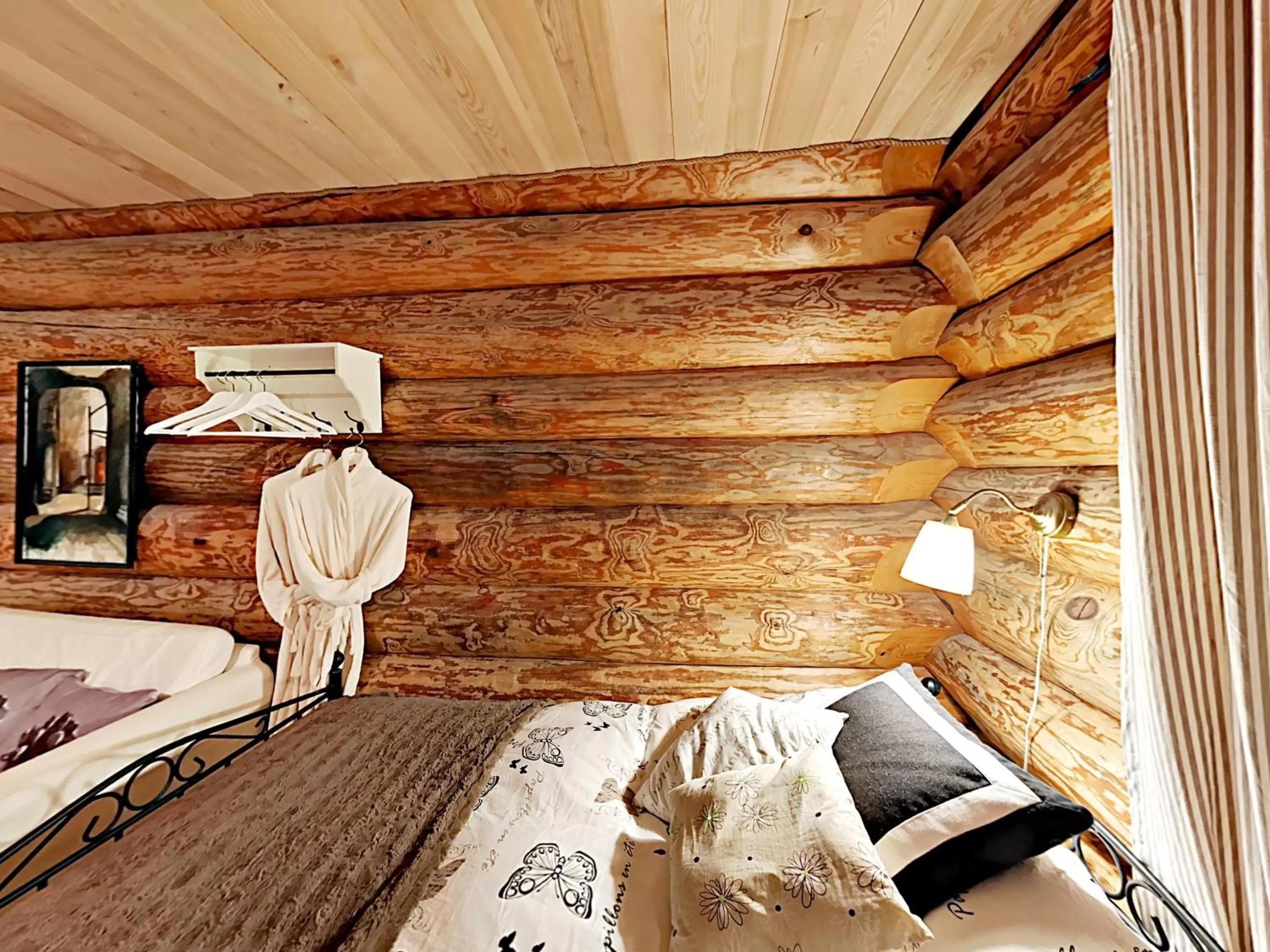 Bedroom, Bed in Woodstock B & B Studios