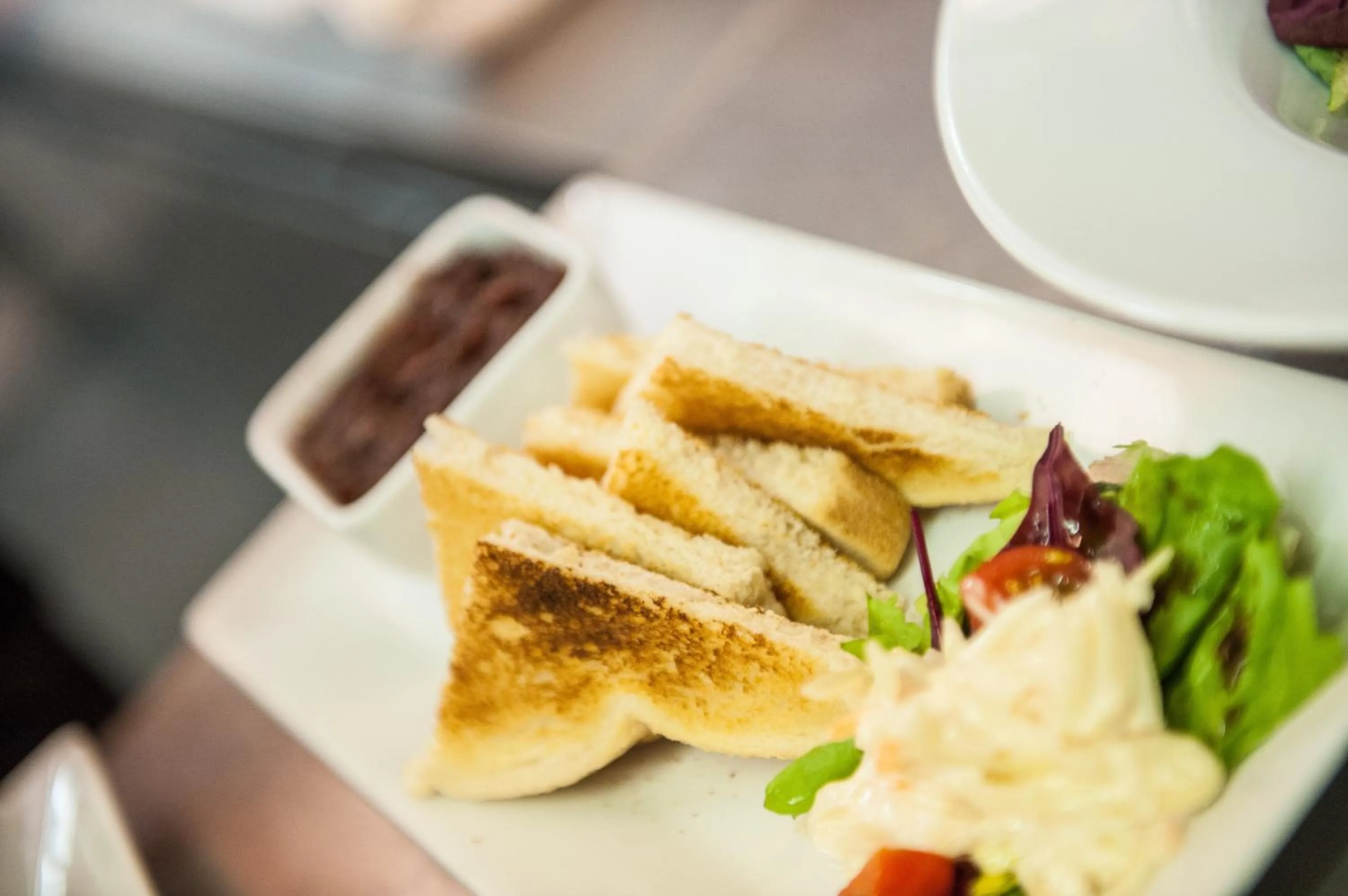 Food and drinks in Number One South Beach