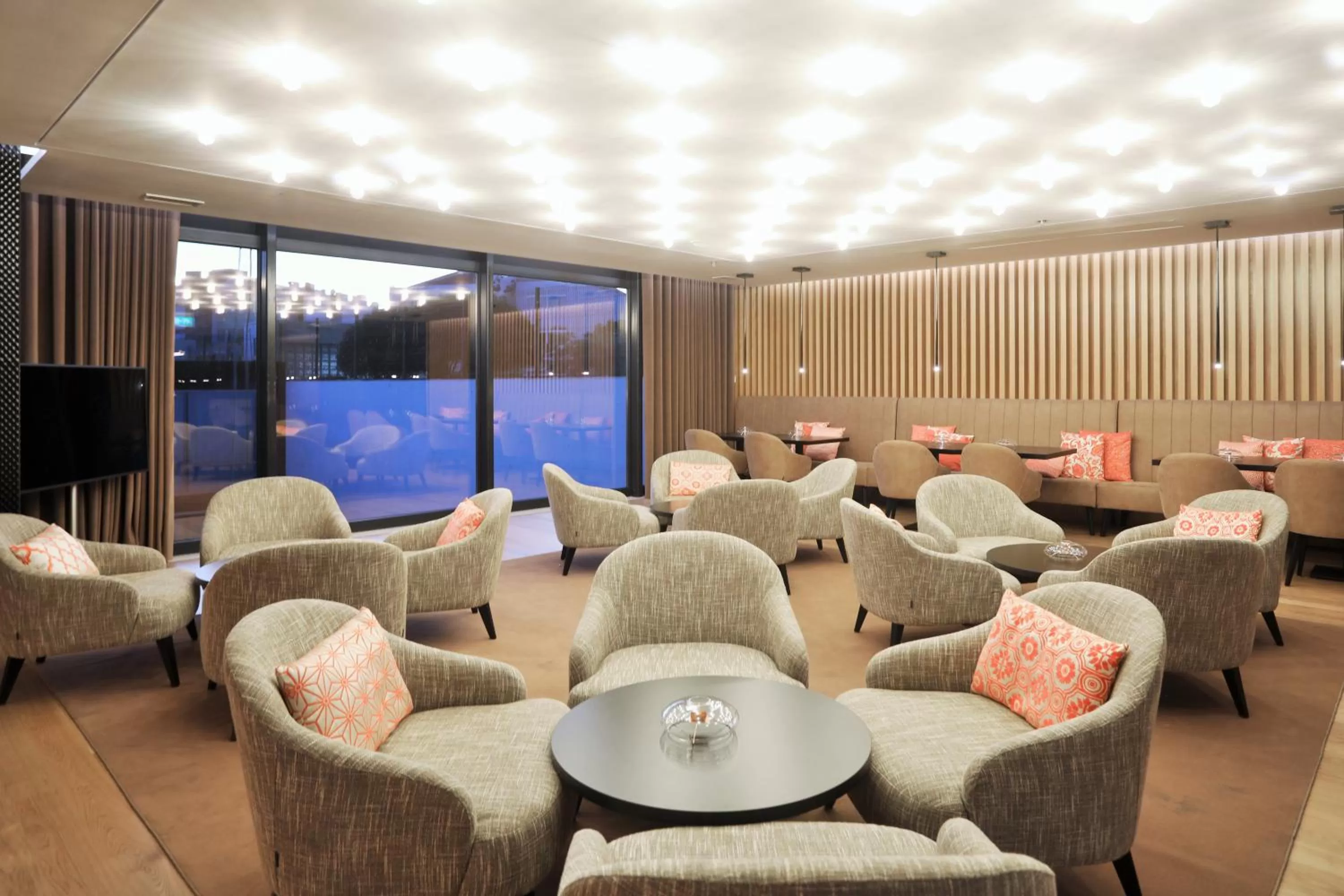 Lobby or reception in Iberostar Selection Lisboa