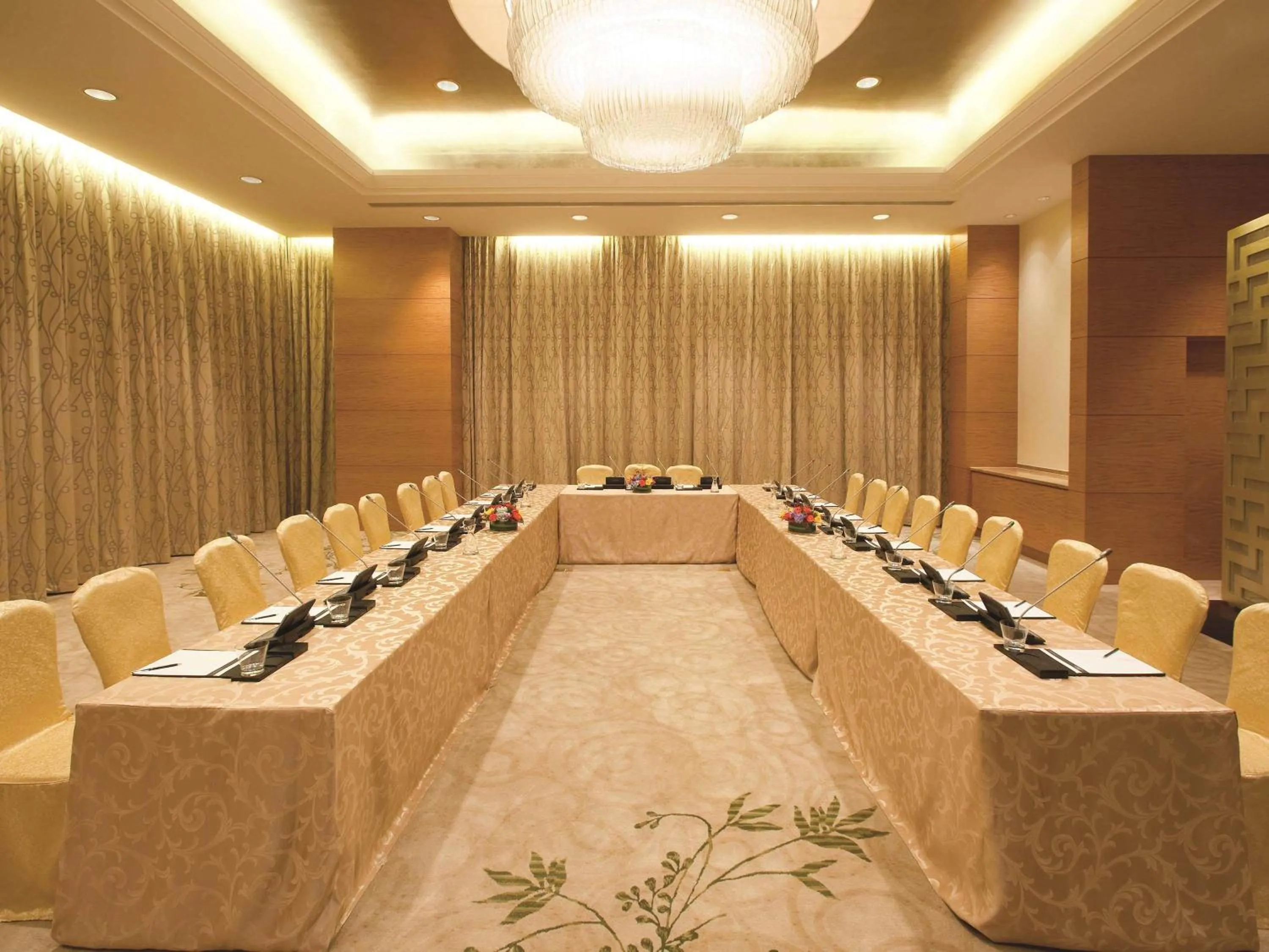 On site in Fairmont Yangcheng Lake