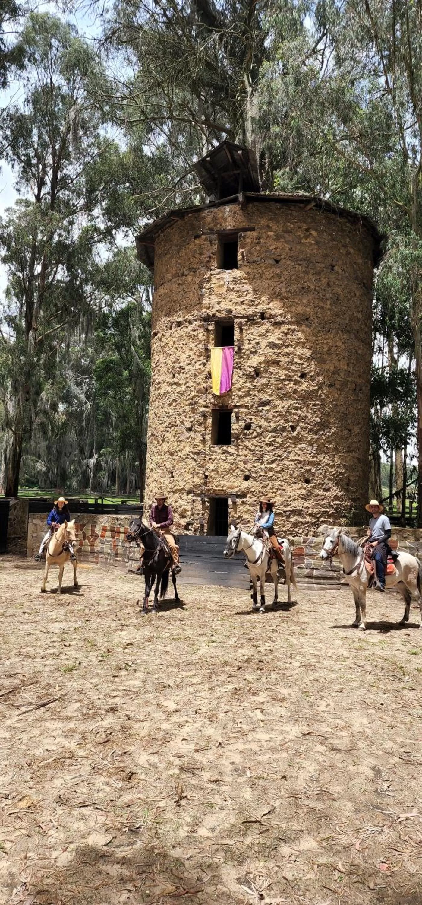 Horse-riding in Hotel Hacienda Suescún