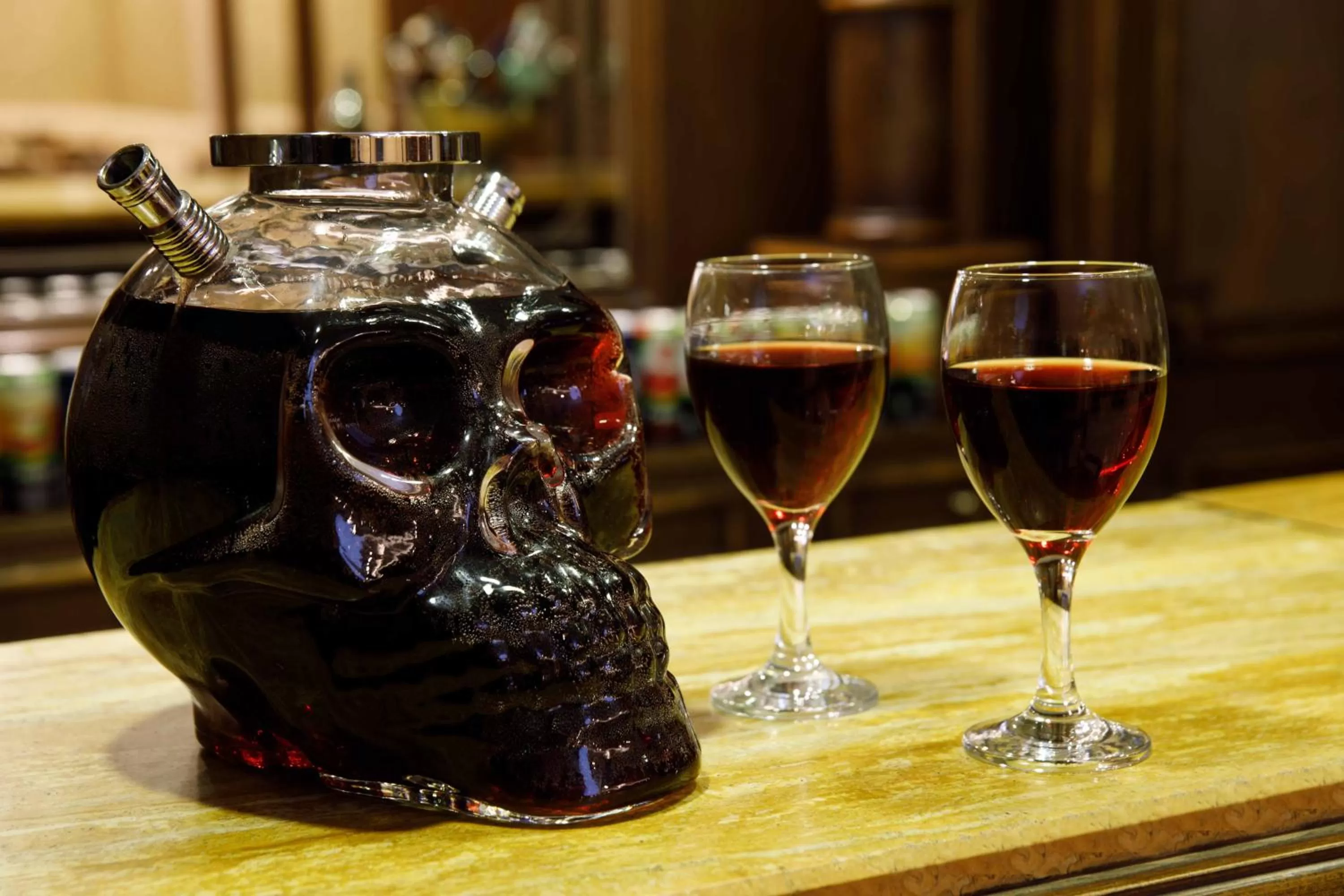 Restaurant/places to eat in Golden Crown Hotel