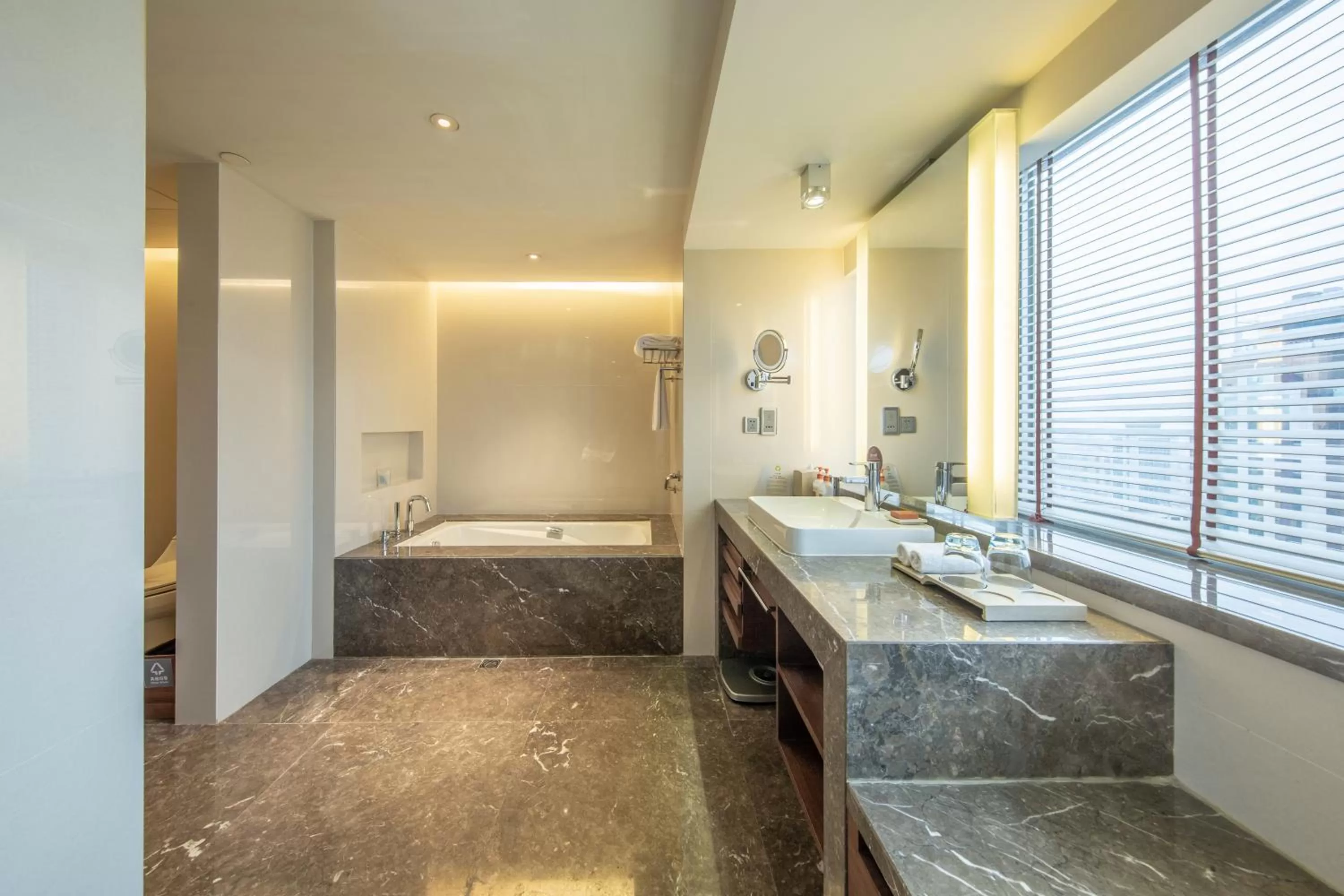 Bathroom, Bed in Crowne Plaza Guangzhou City Centre by IHG