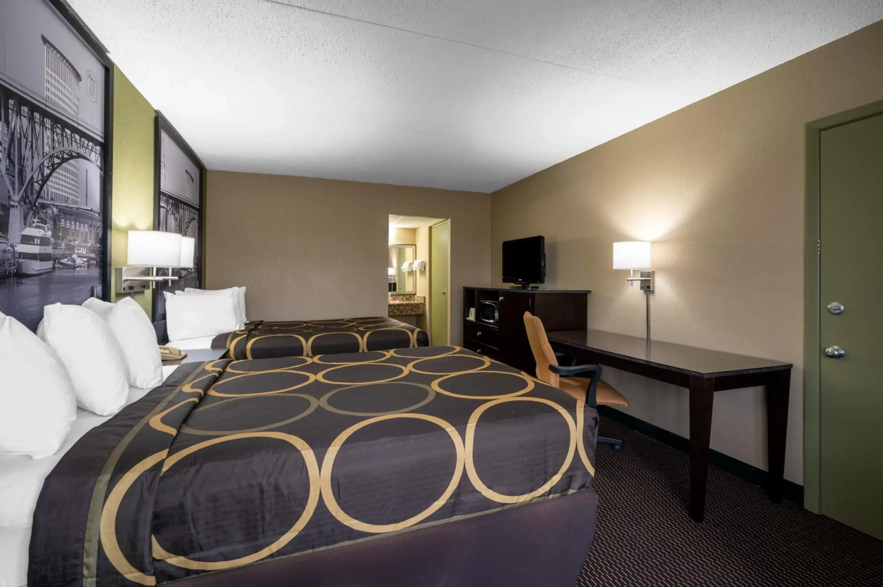 Double Room with Two Double Beds and Roll-In Shower - Mobility Access/Non-Smoking in Super 8 by Wyndham Perrysburg-Toledo Double Room with Two Double Beds and Roll-In Shower - Mobility Access/Non-Smoking in Super 8 by Wyndham Perrysburg-Toledo