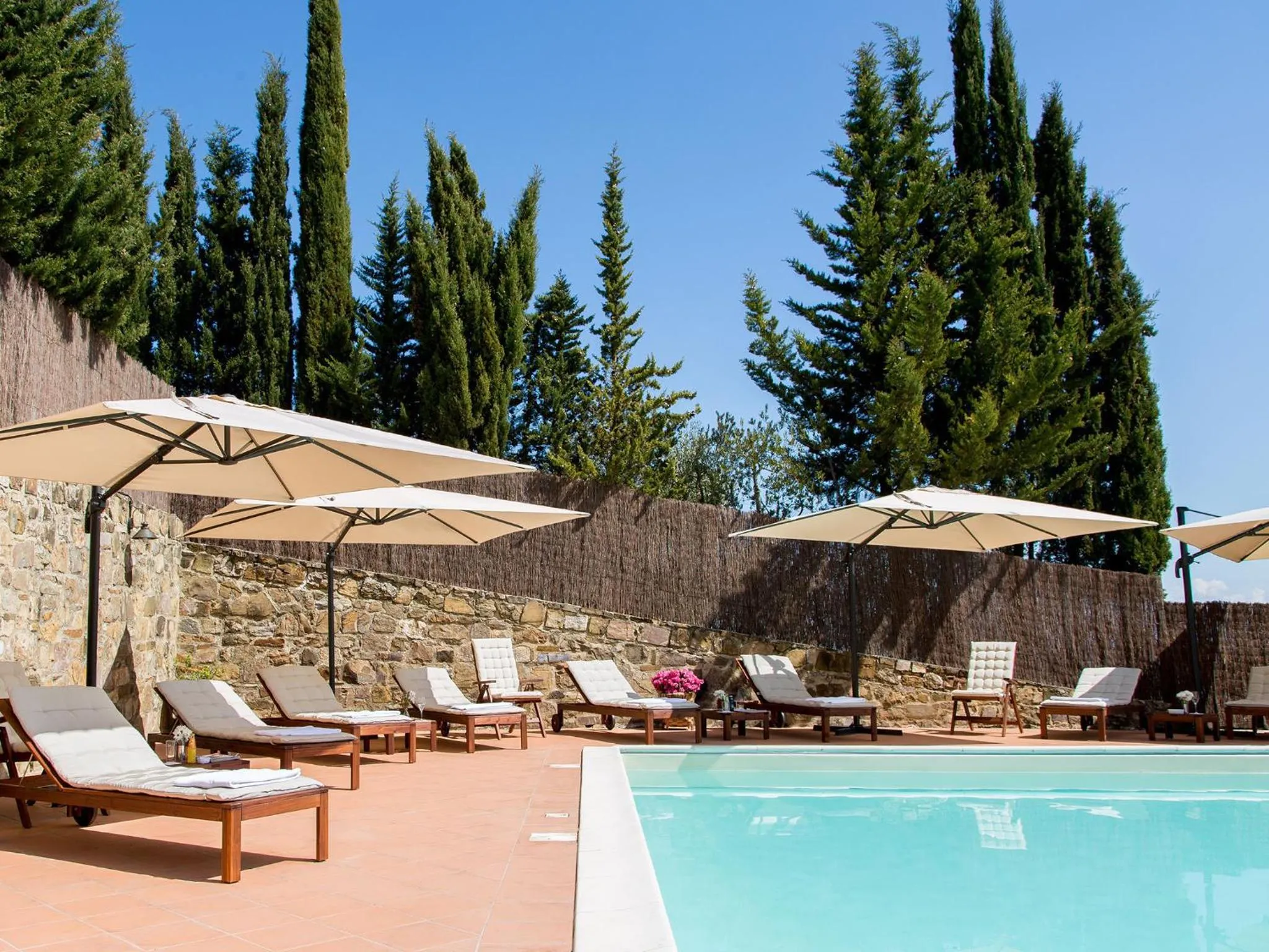 Swimming pool in Si Montalcino Hotel