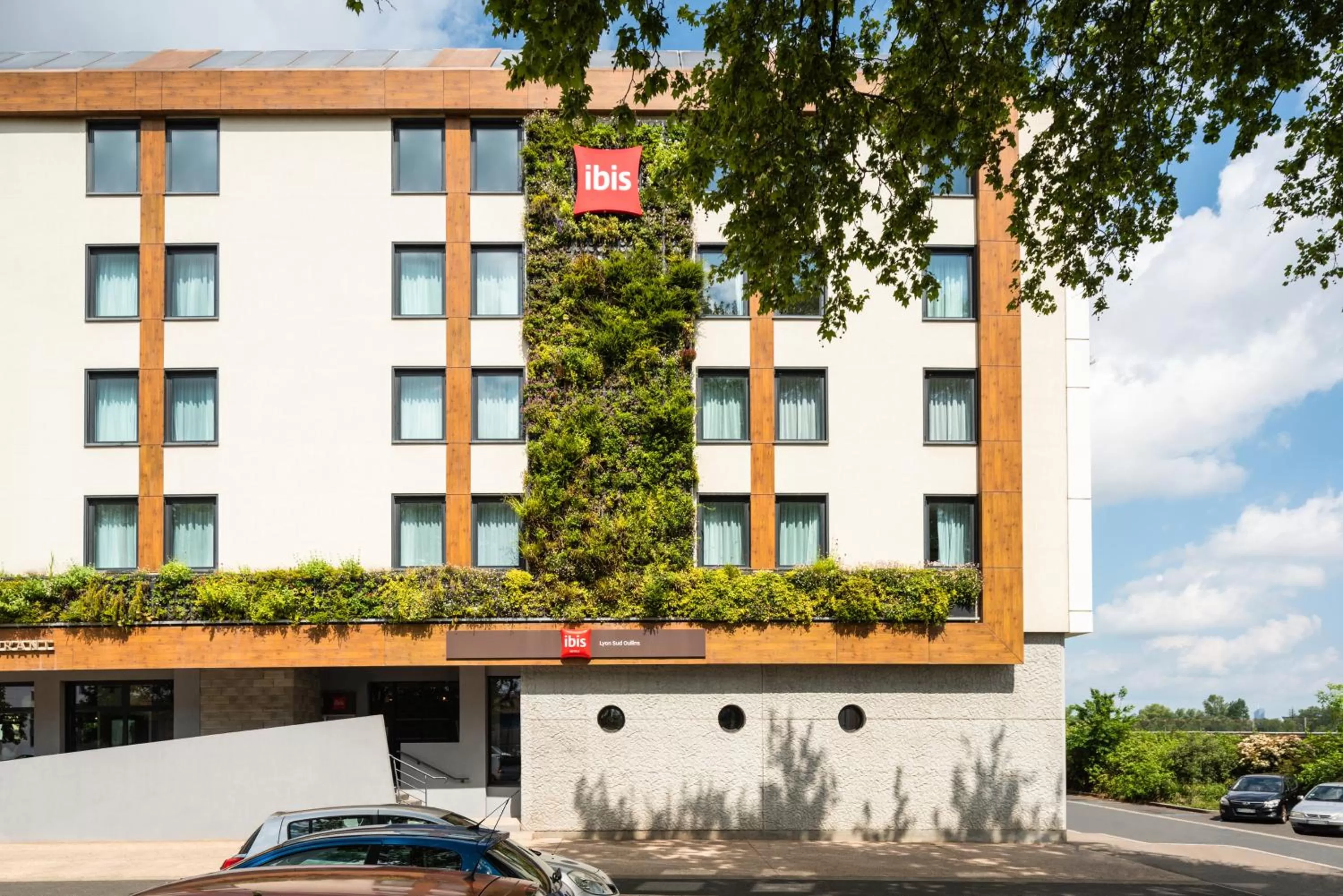 Property building in ibis Lyon Sud Oullins