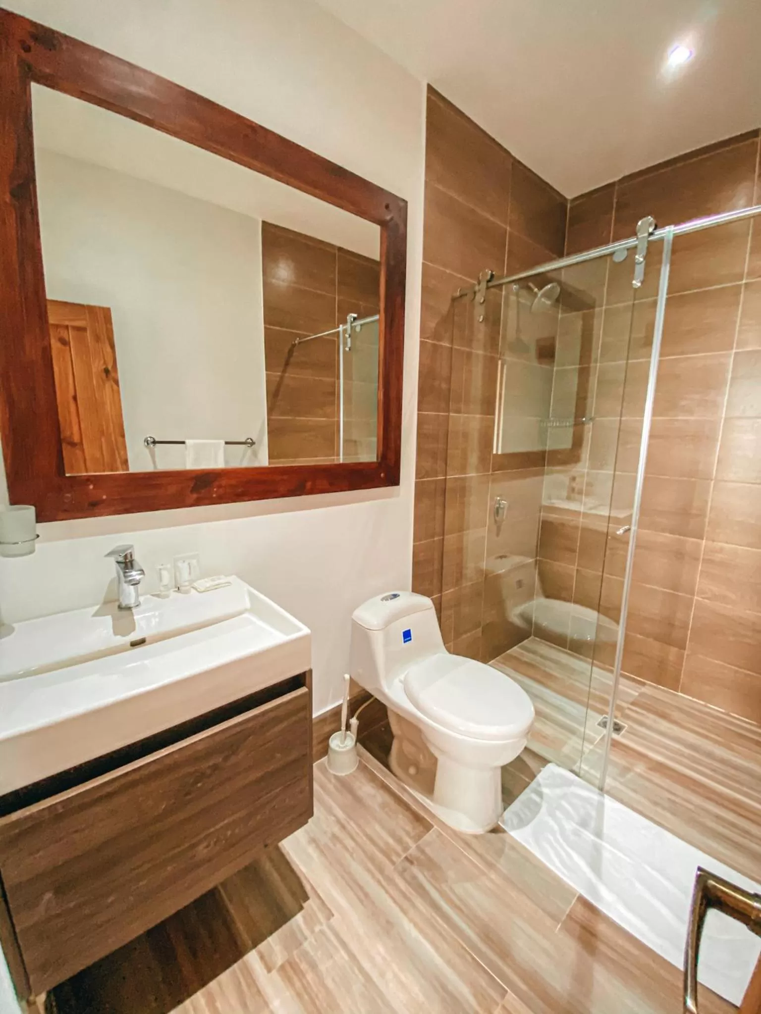 Bathroom in In Di House of Reggae Boutique