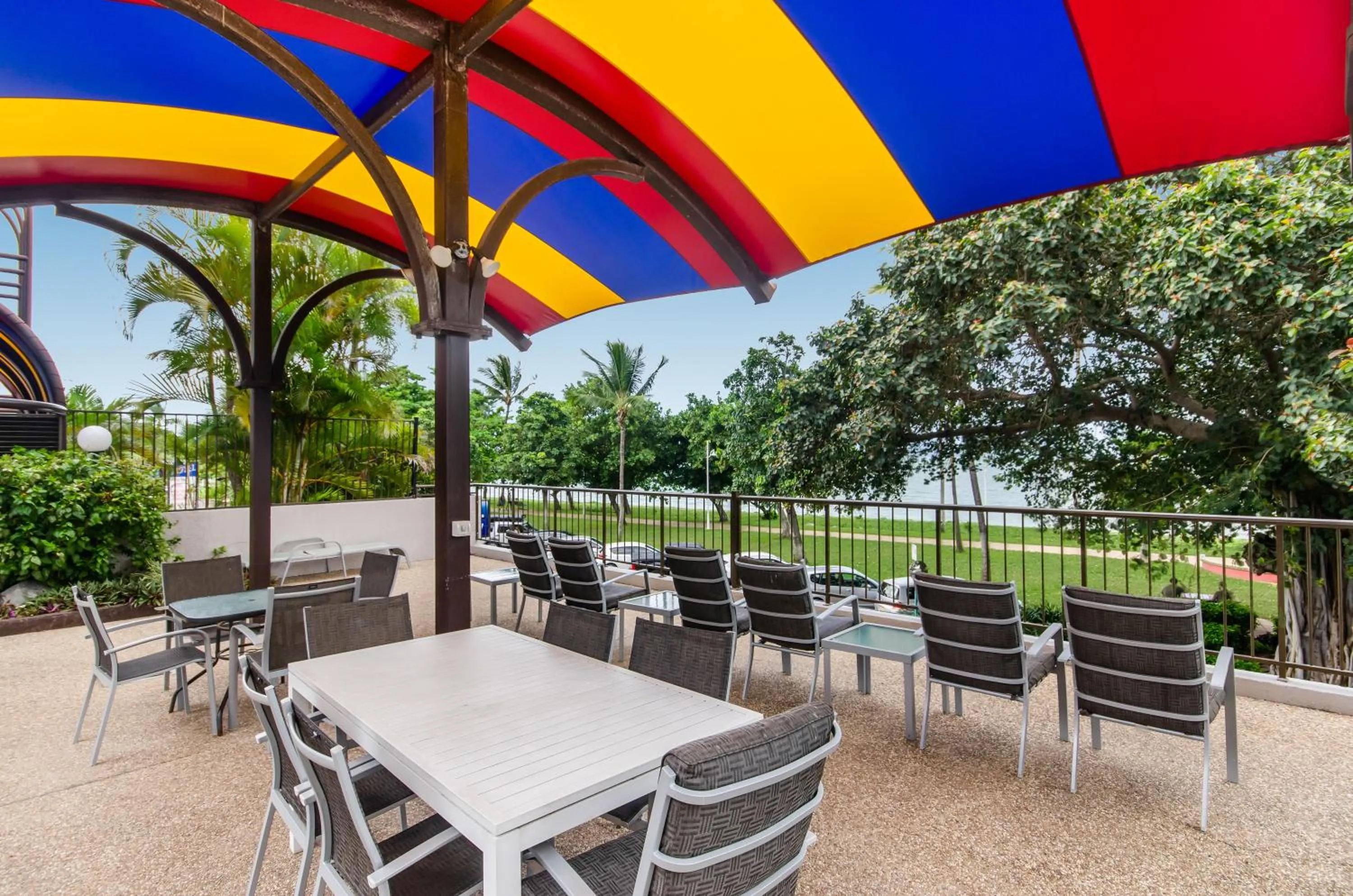 Patio in Waters Edge The Strand