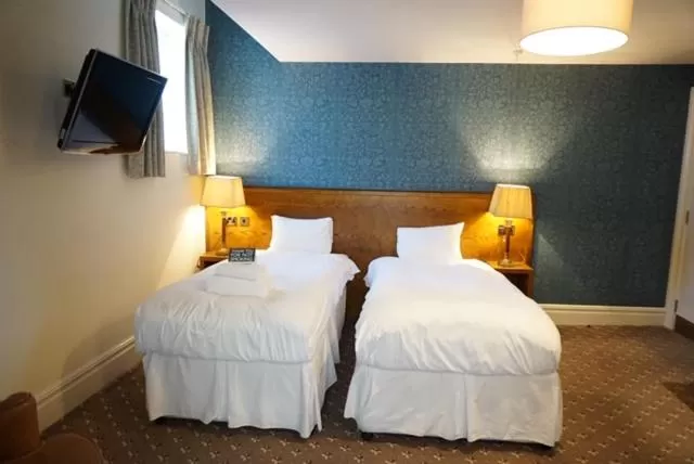 Bed in The Swan Hotel Wetherspoon