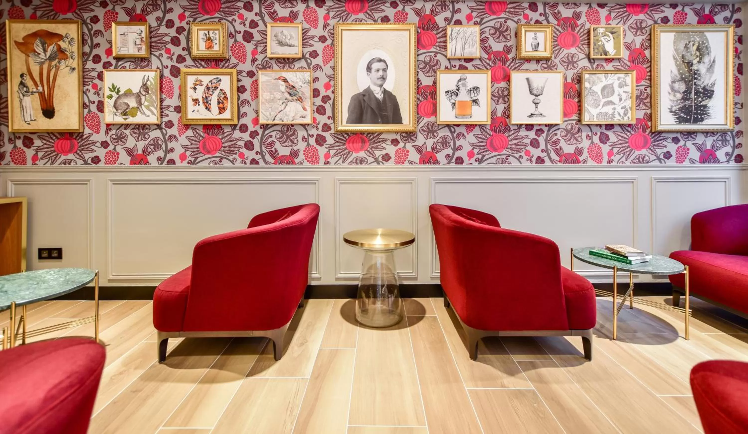 Lobby or reception in XO Hotel Paris