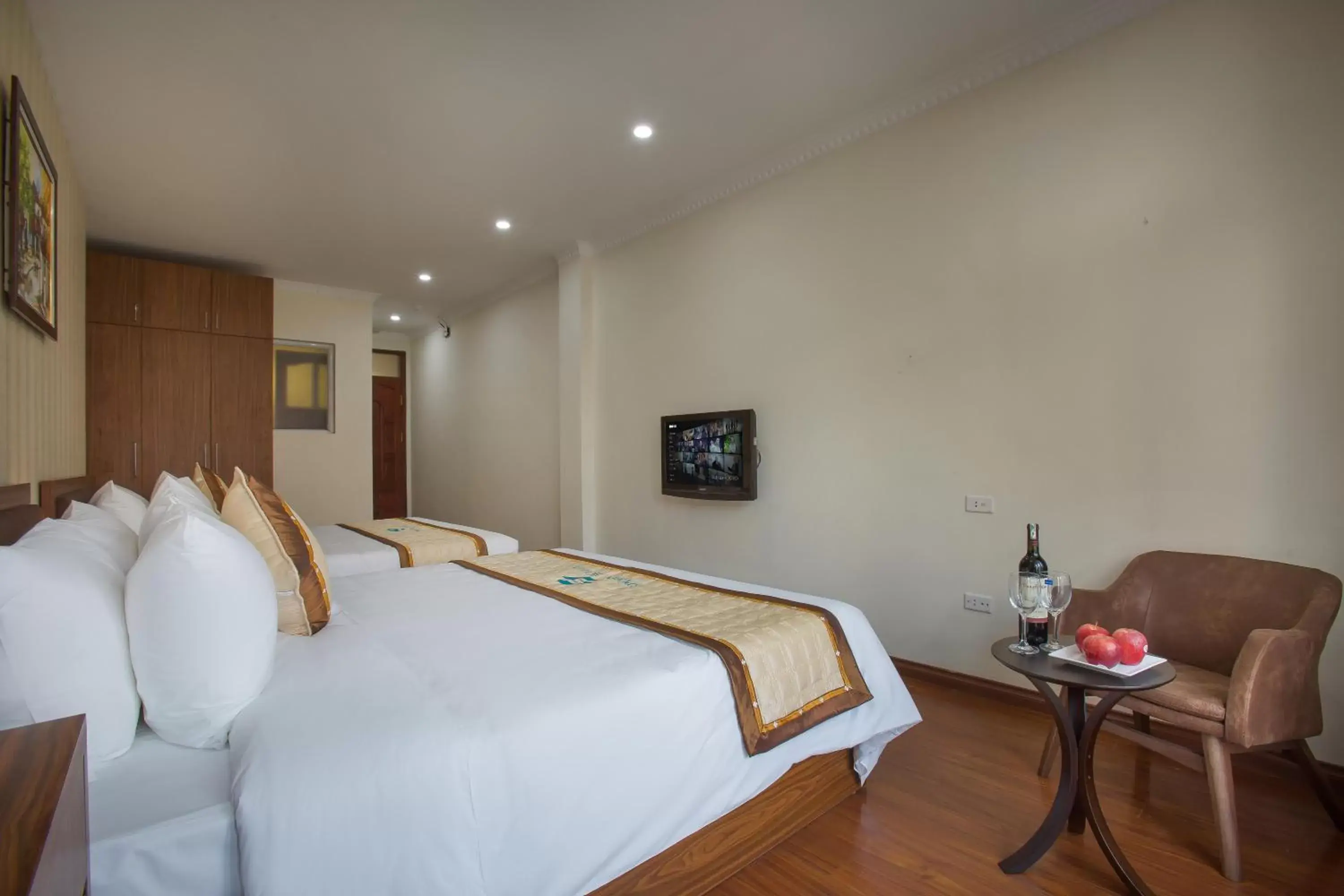 Twin Room with City View in Spoon Hotel Twin Room with City View in Spoon Hotel