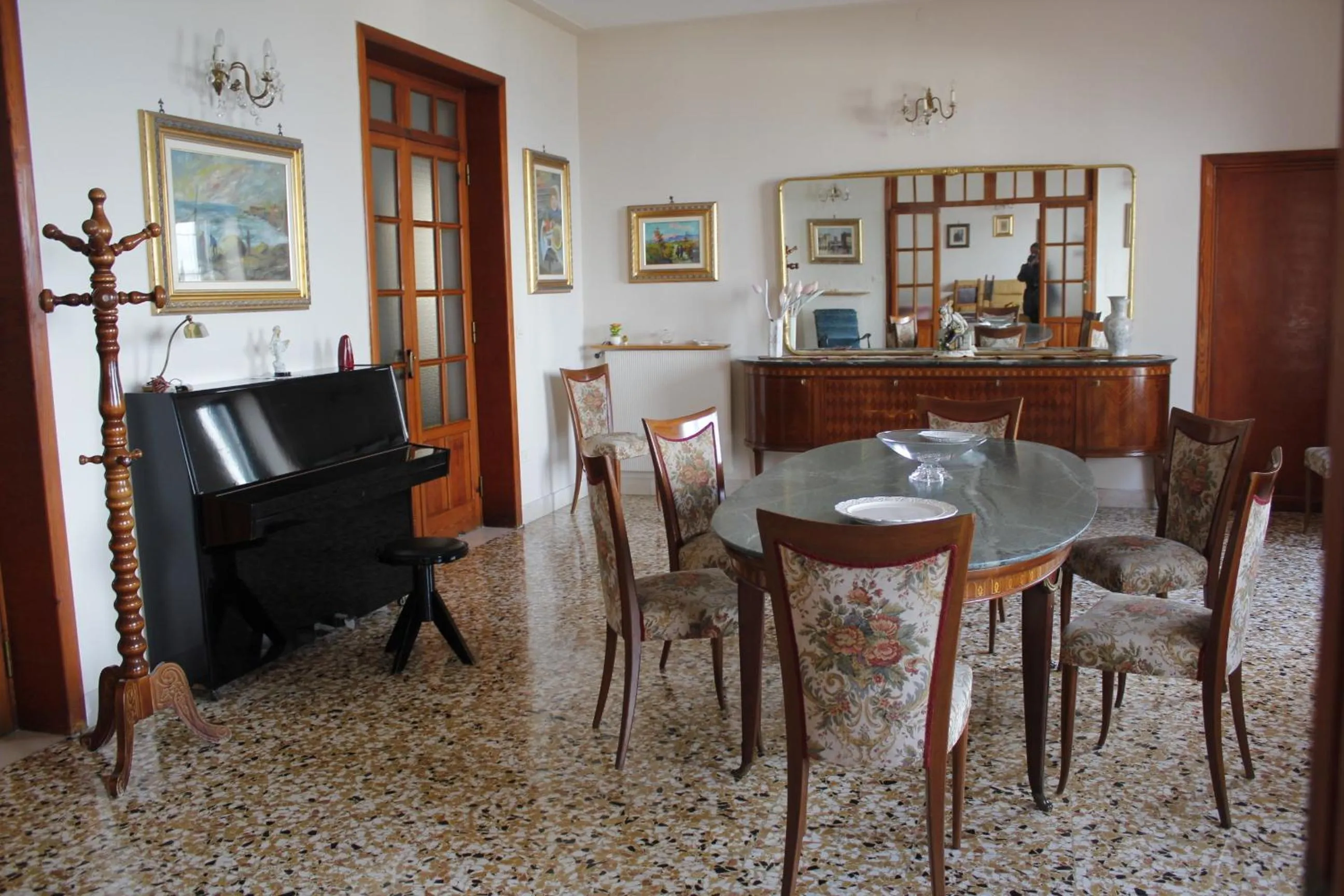 Dining area in Ancelle Sorrento - Casa d'Accoglienza