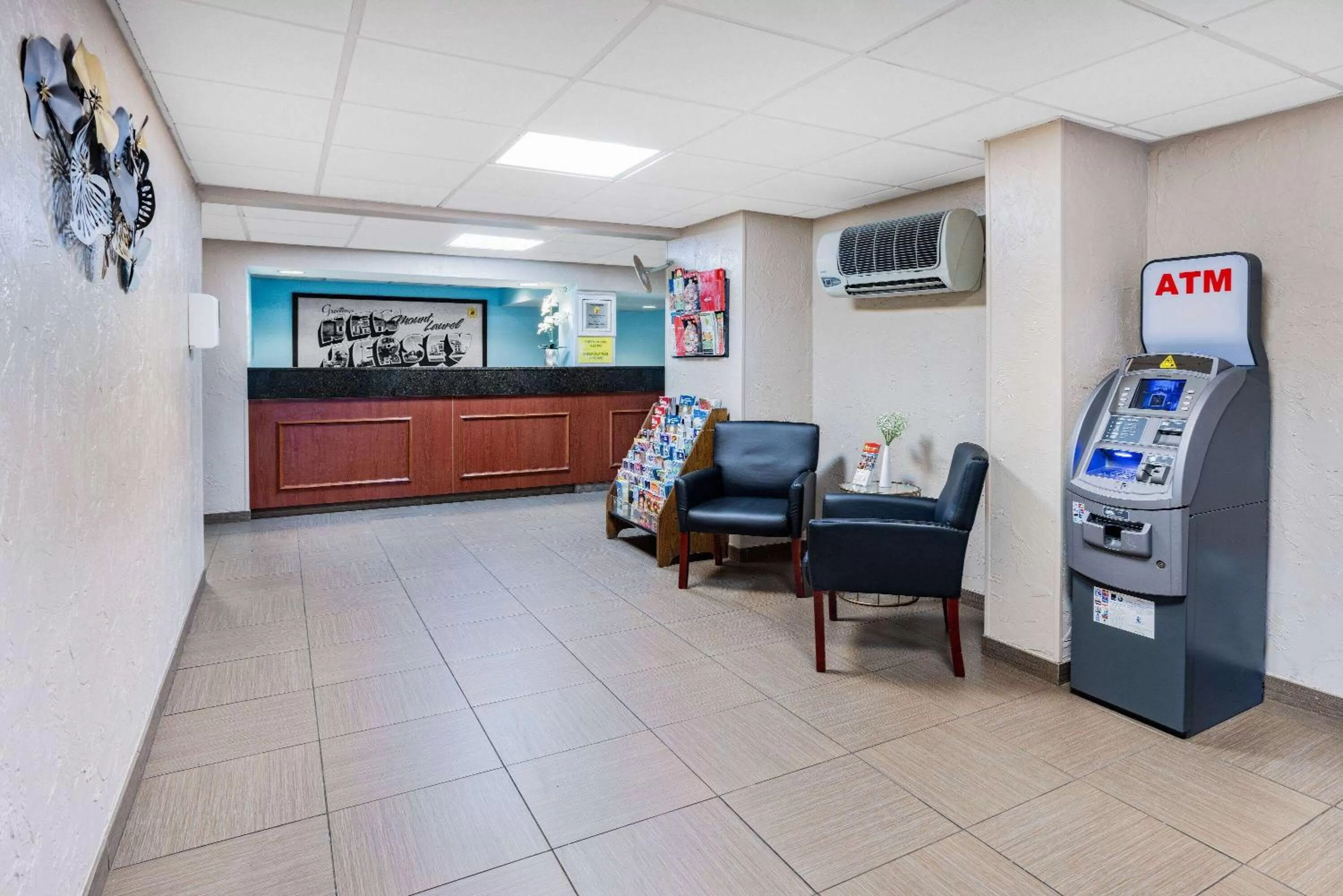 Lobby or reception in Super 8 by Wyndham Mount Laurel