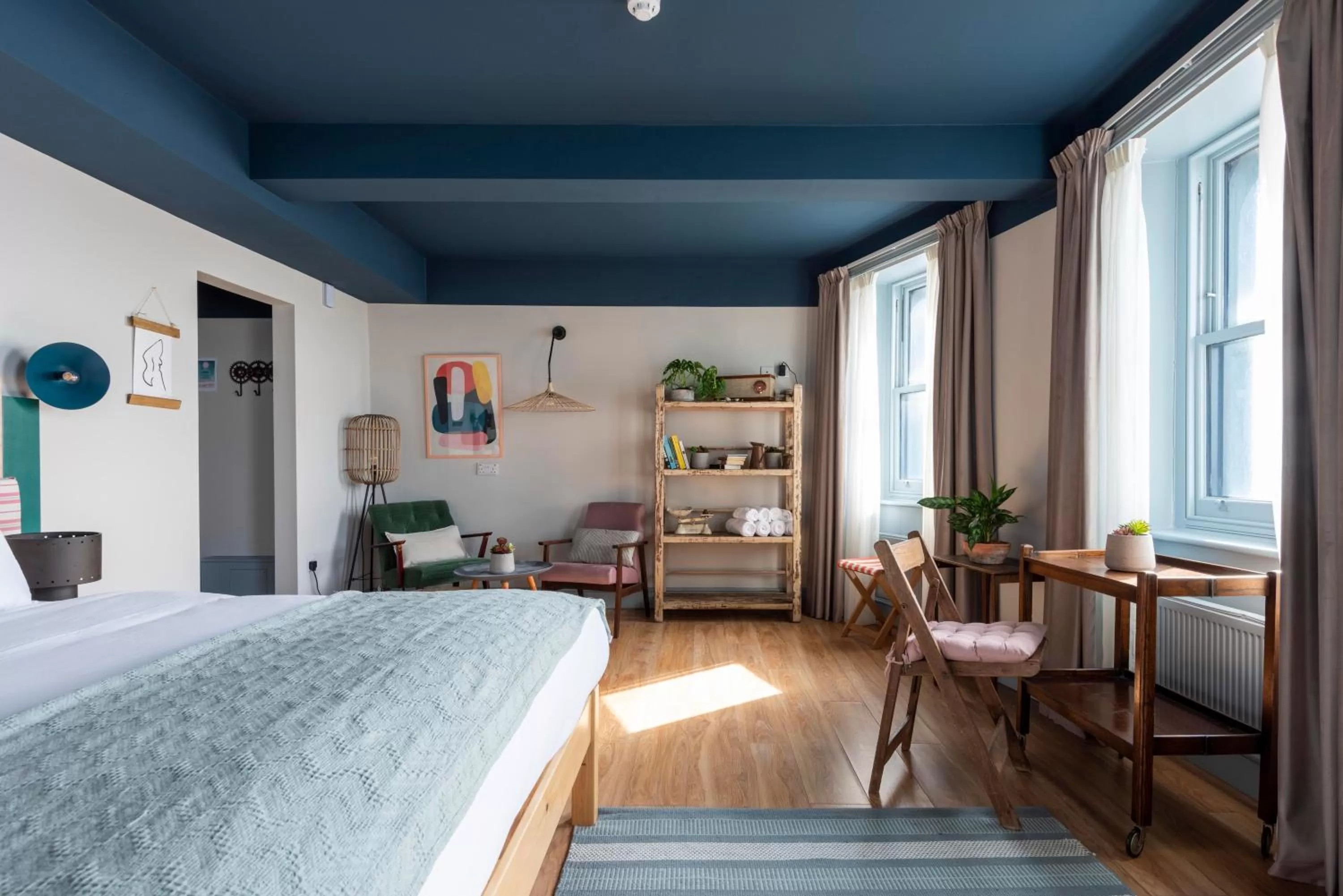 Photo of the whole room, Bed in West Beach Hotel Brighton